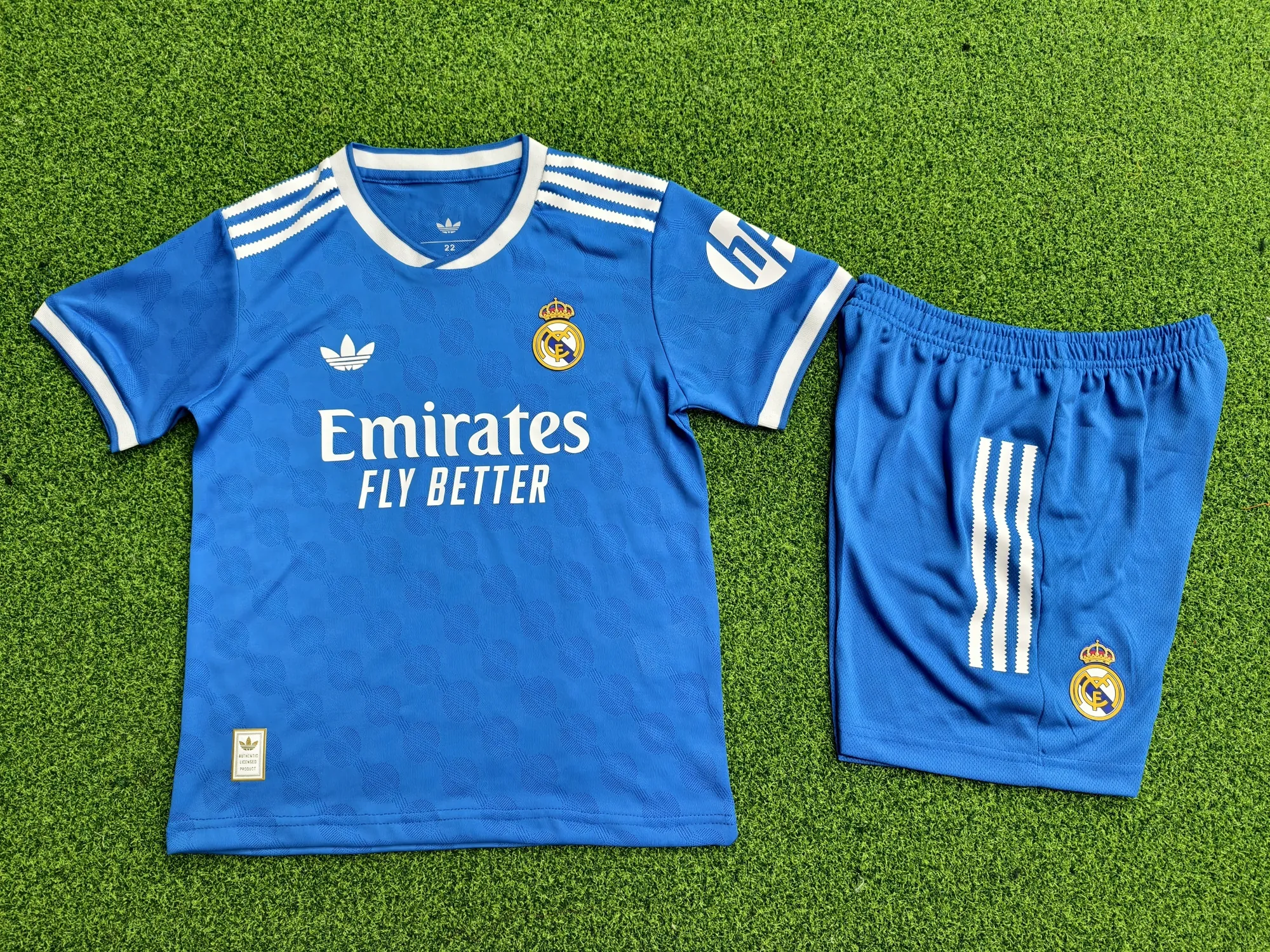 25-26 Real Madrid Third Away Player Version Kid Kits Youth Apparels AAAAJersey Dropship Yupoo 3