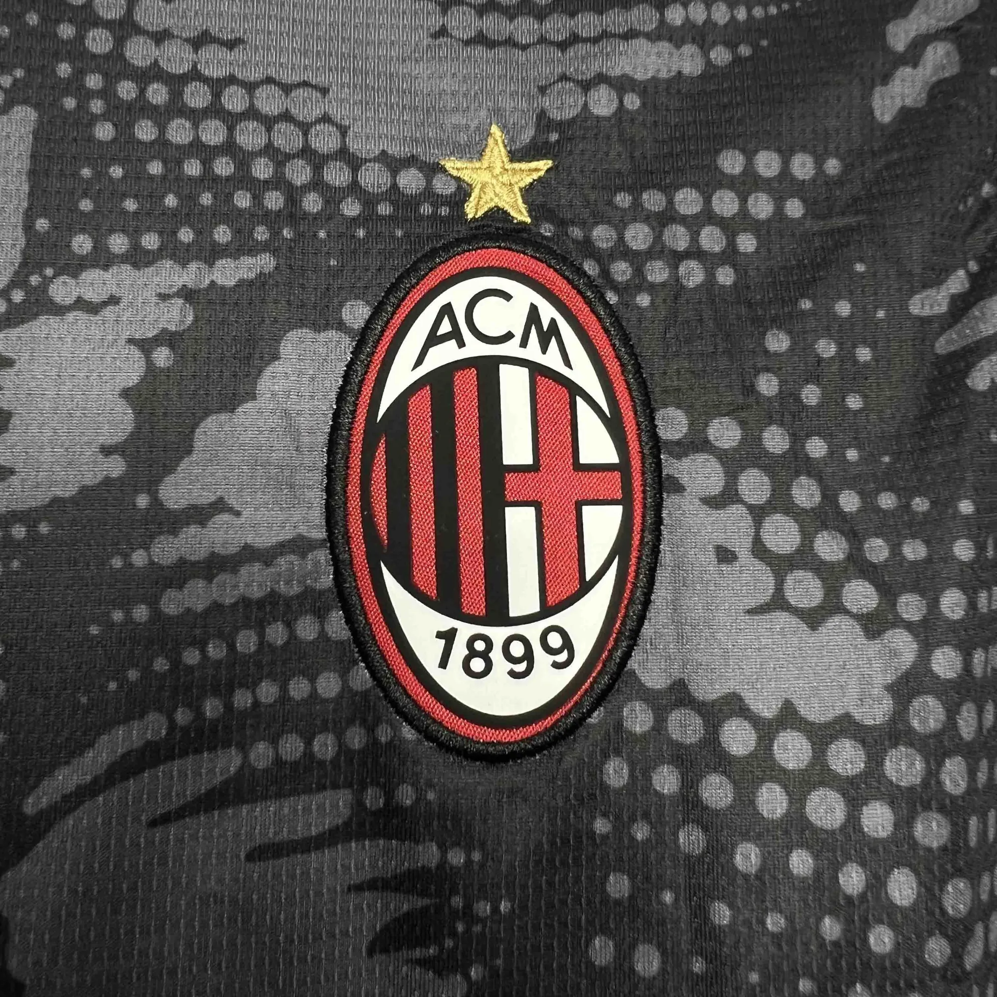 24-25 AC Milan Goalkeeper Black Kit AAAAJersey Supplier Yupoo 1
