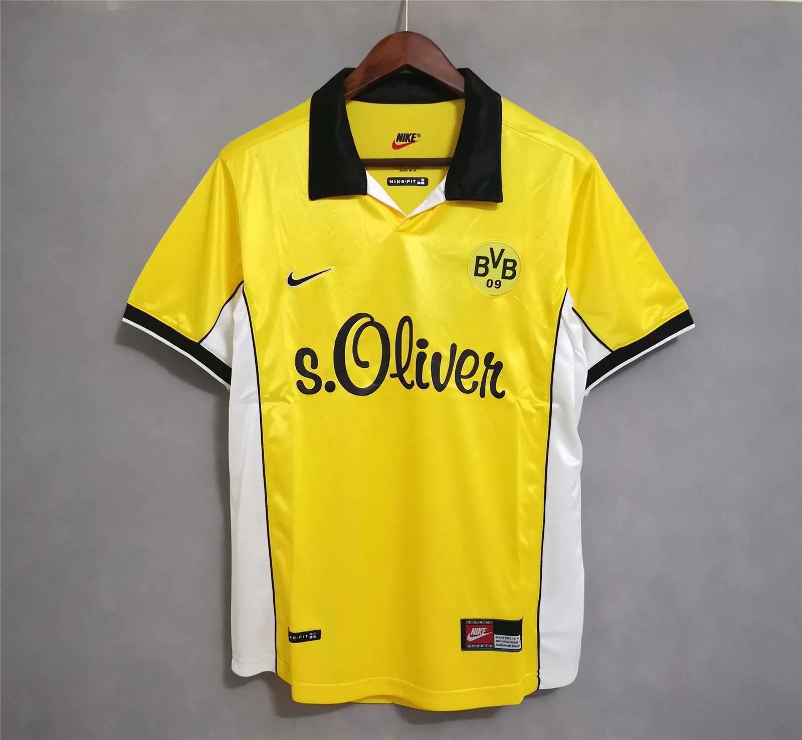 98 Dortmund home yellow 10