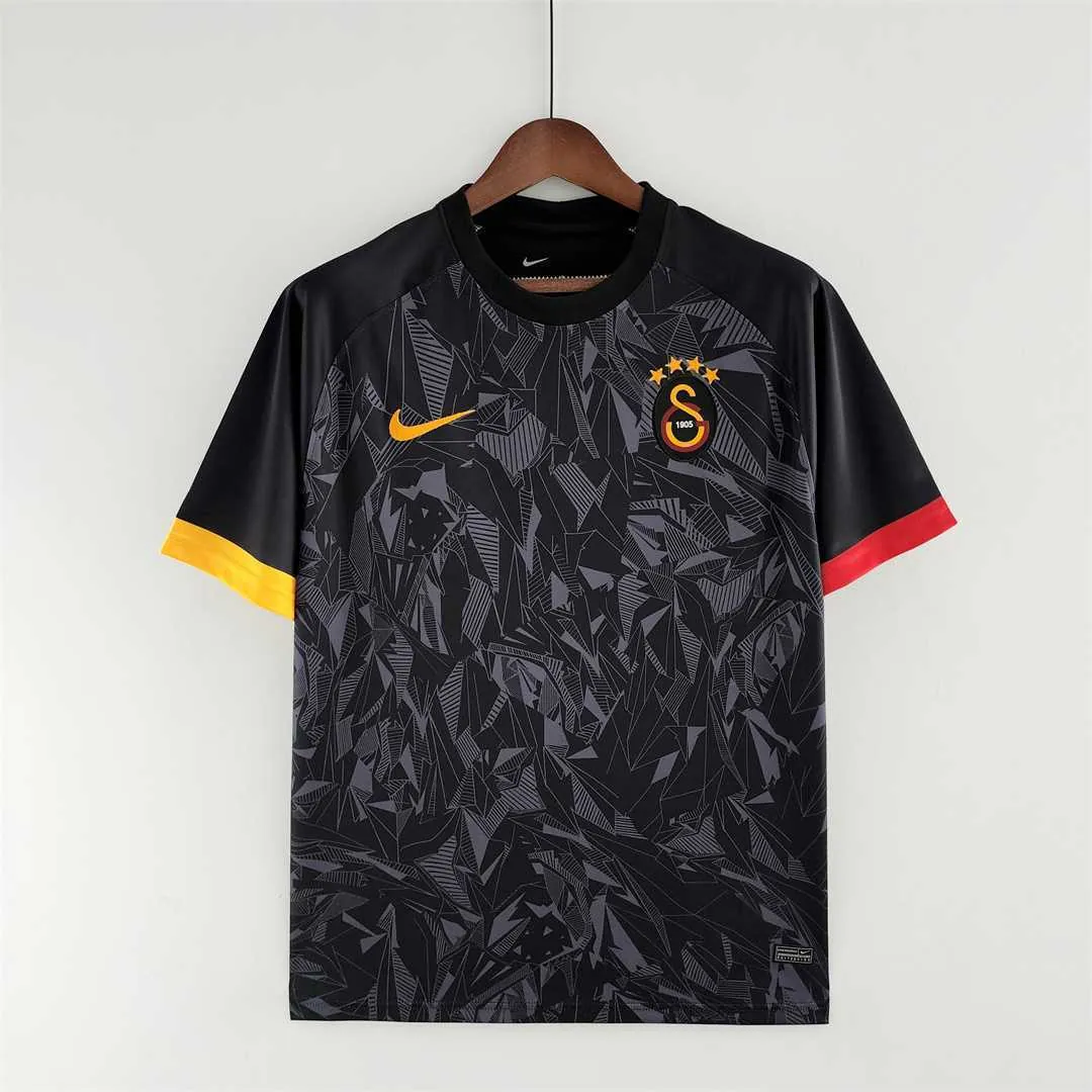 22-23 Galatasaray S.K. away 10