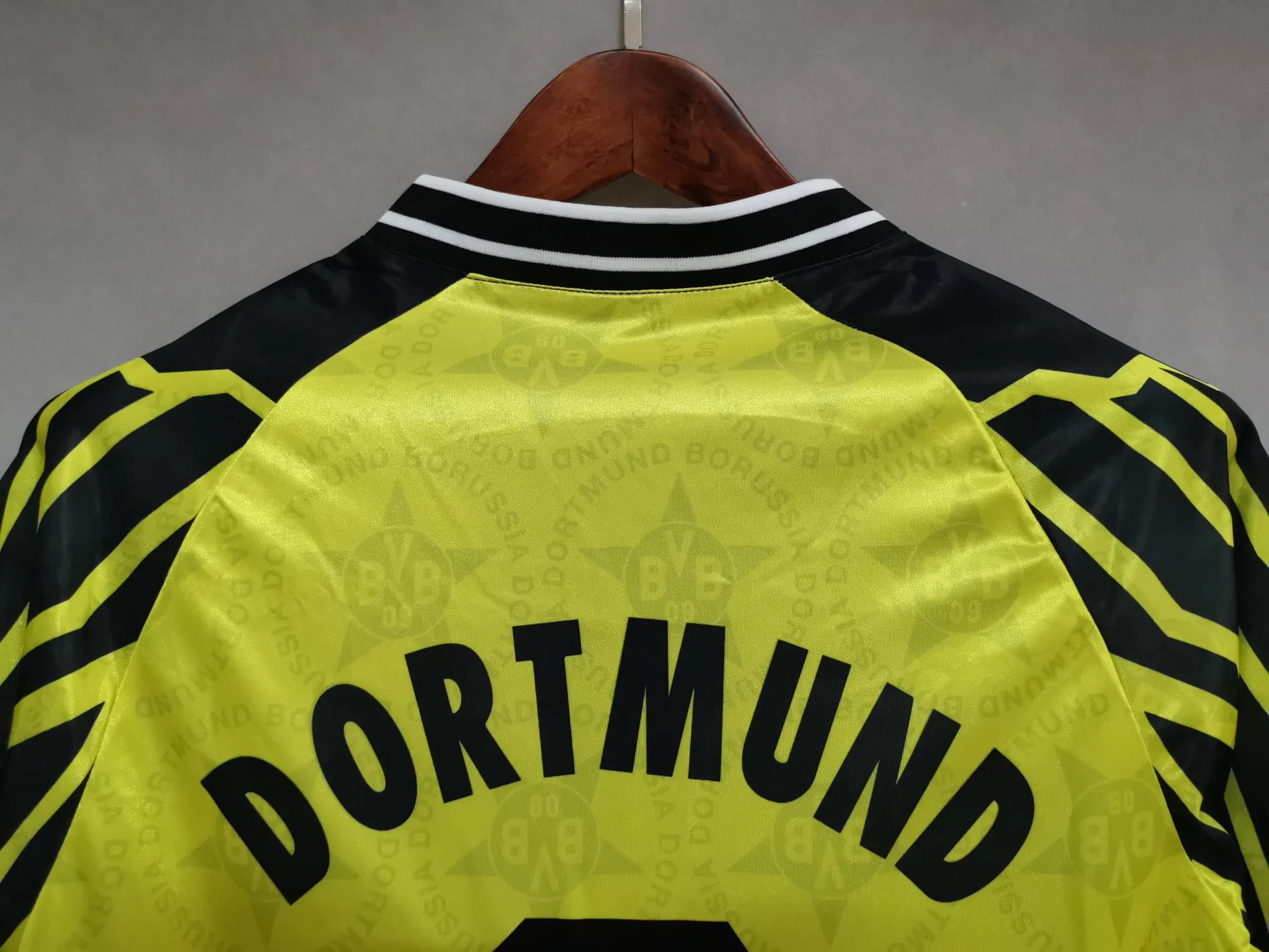 94-95 Dortmund home 5