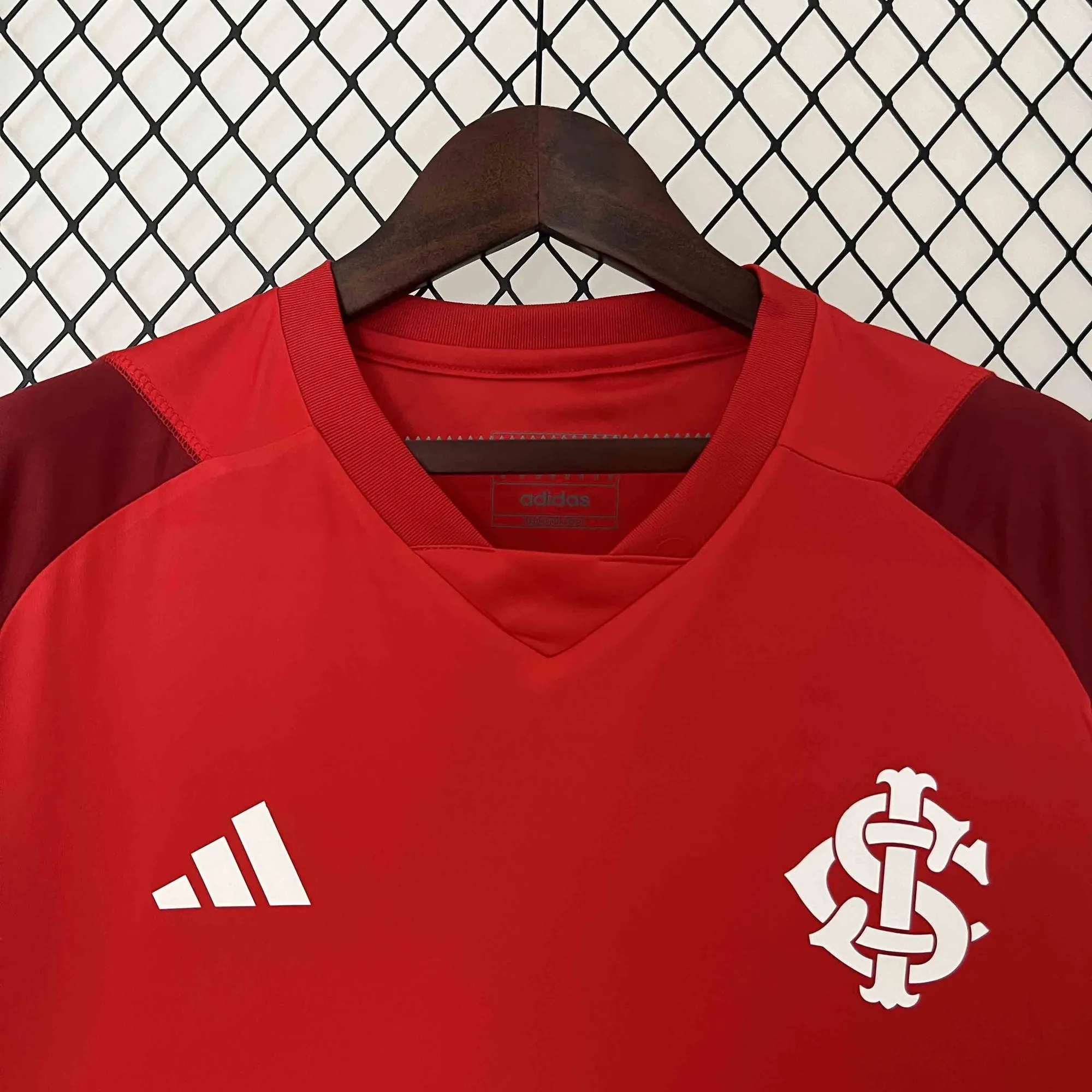 24-25 Internacional Red Training Shirt Jersey Supplier Yupoo 4