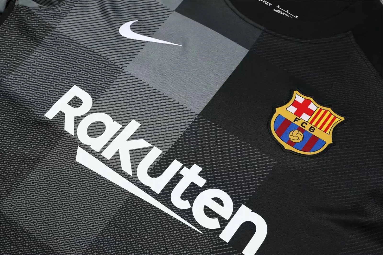 21-22 Barcelona black goalkeeper 15