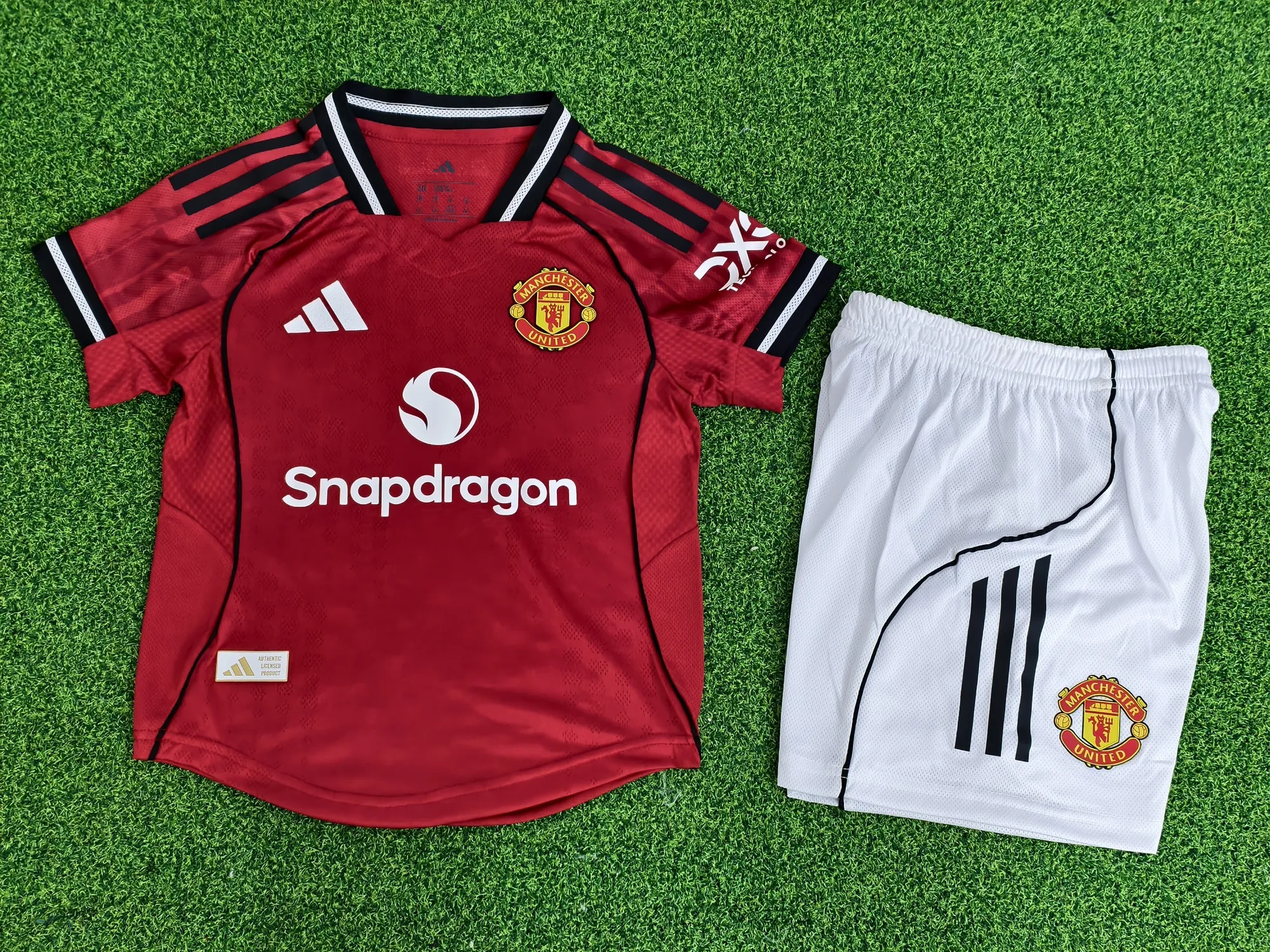 25-26 Manchester United Home Kid Player Version Kits Youth Apparels AAAAJersey Supply Yupoo 4