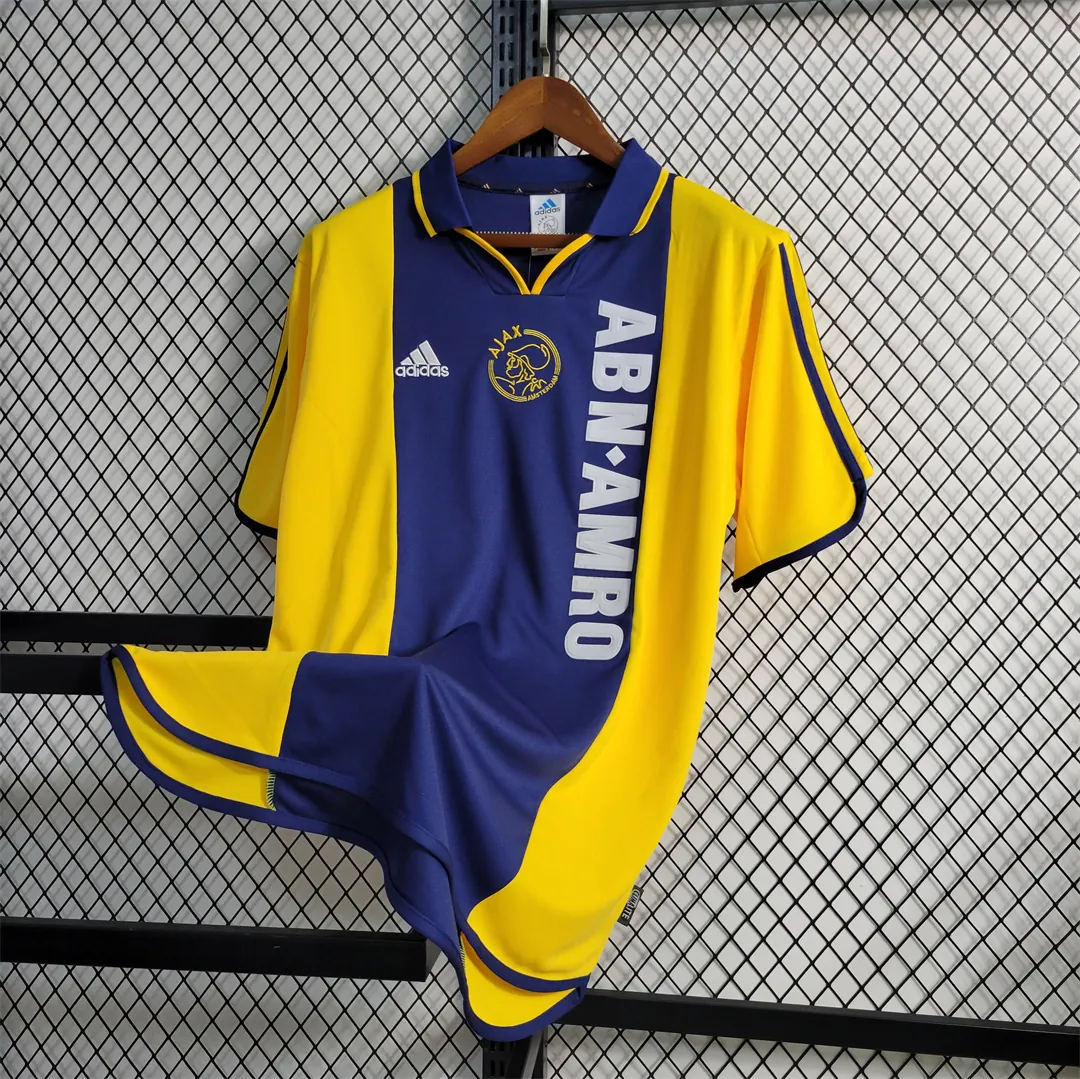 00-01 Ajax away 2