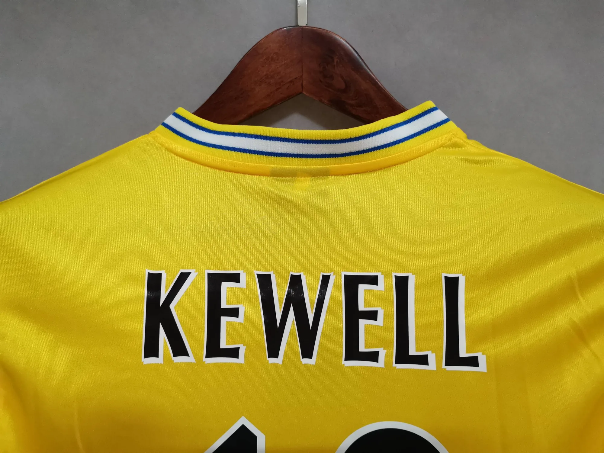 2000 Leeds United away 5