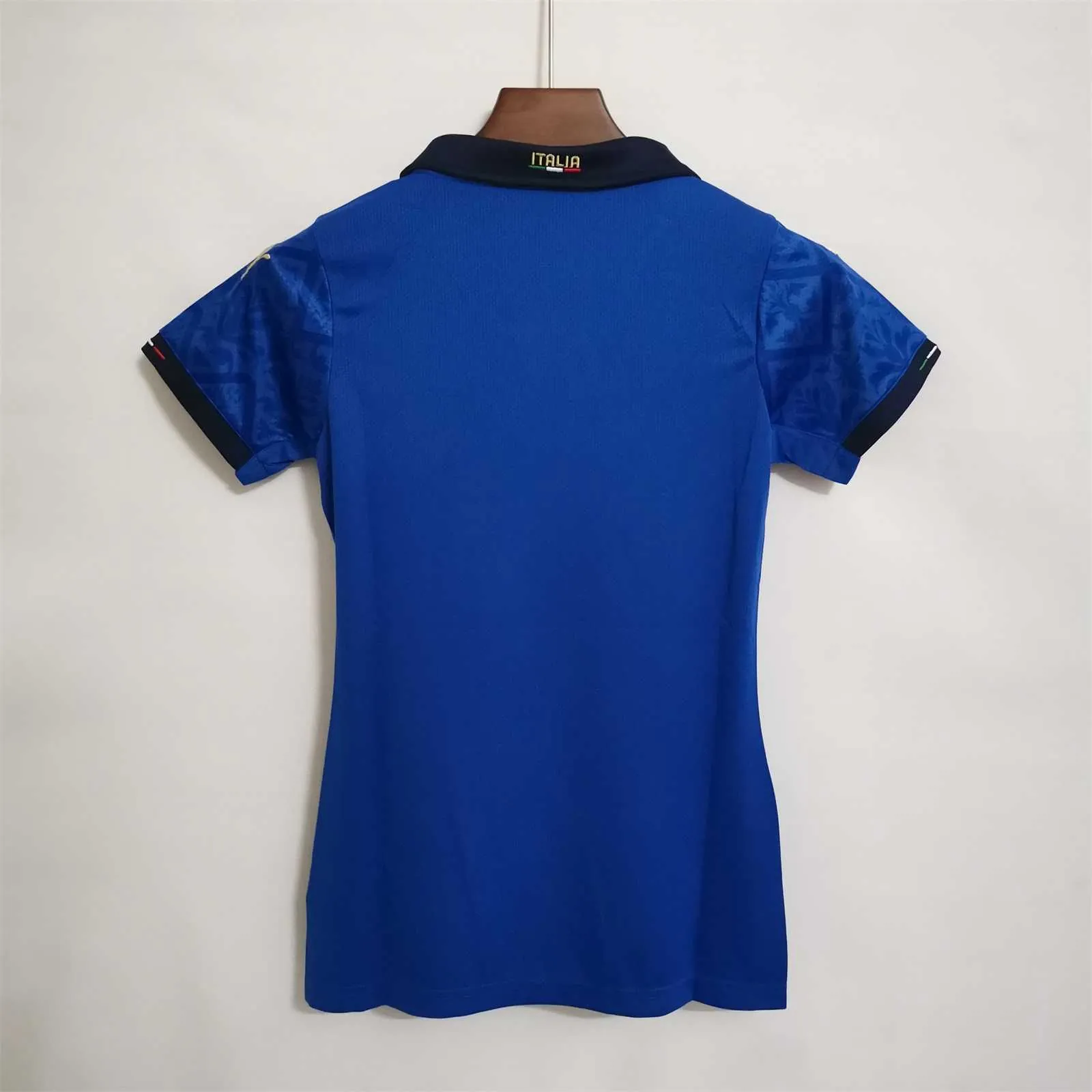 2021 Italy home women 1