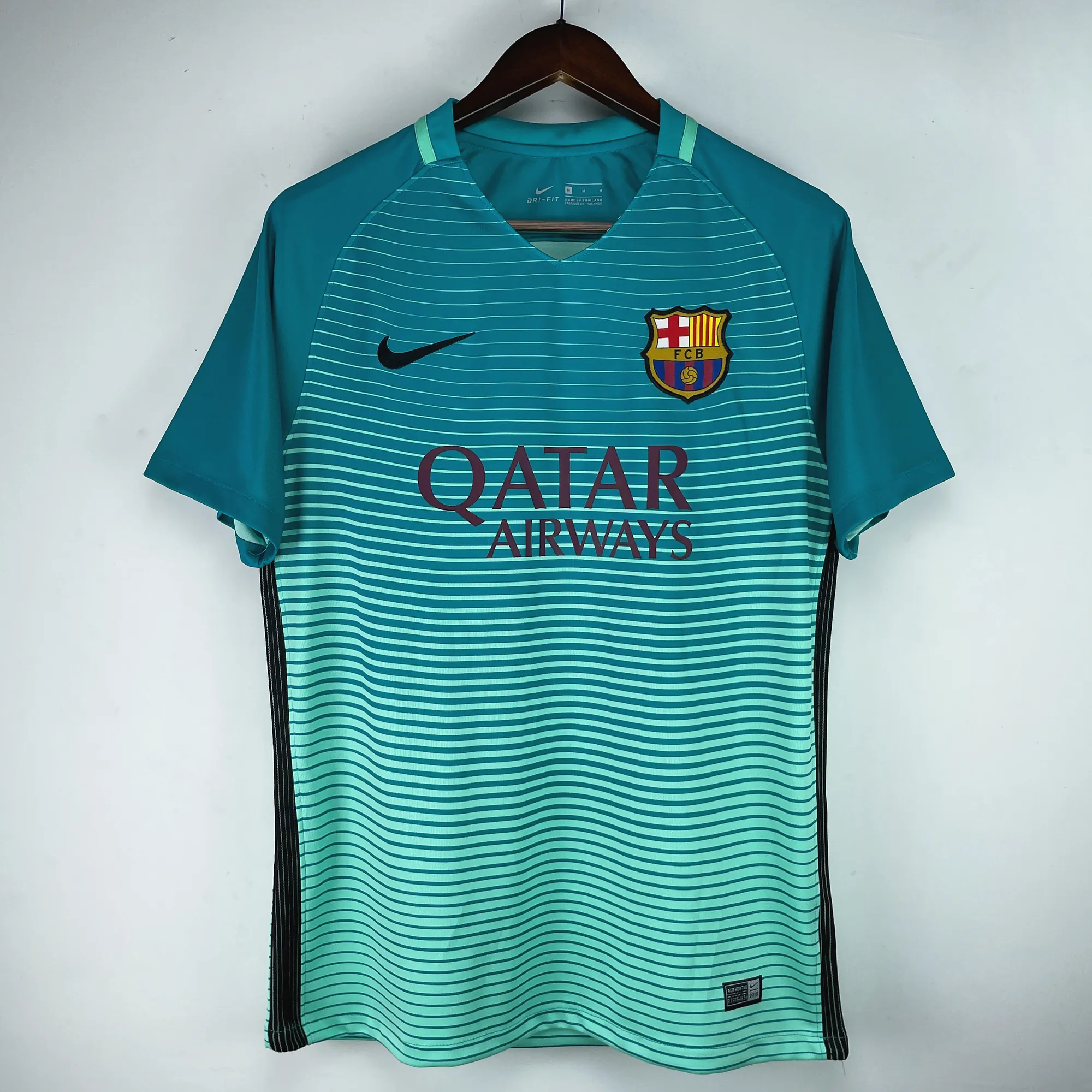 16-17 Barcelona Third green retro jersey 2