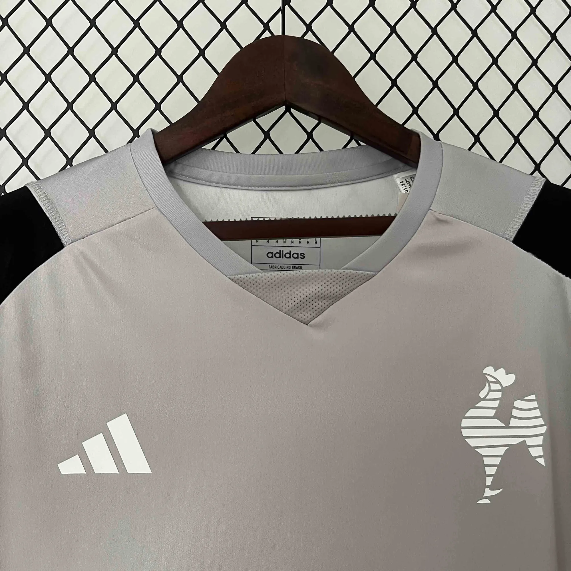 24-25 Atletico Mineiro Gray Training Kit Jersey Supplier Yupoo 3