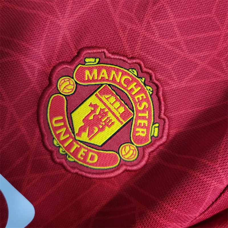 23-24 Manchester United Kids home size 16-28 4