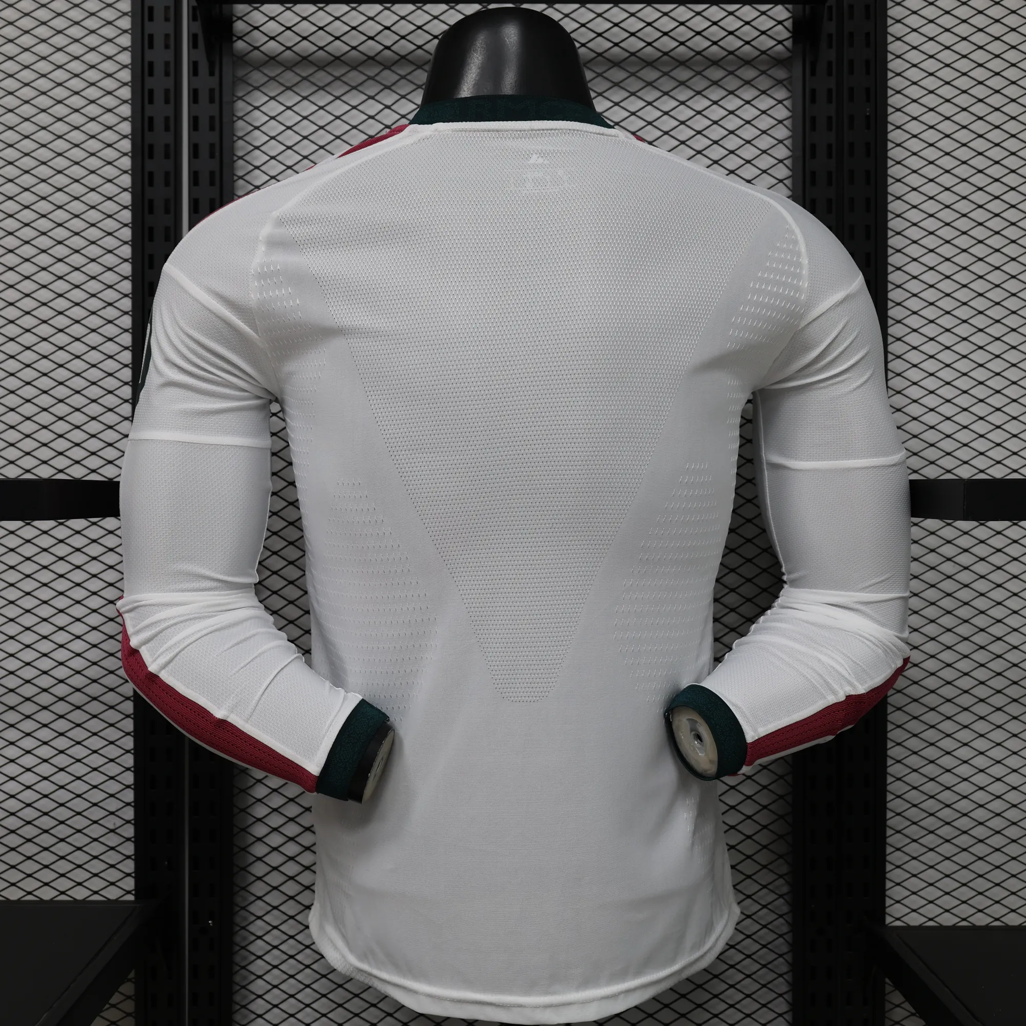 26-27 Real Madrid Mens Home Kit Player Version Football Long Sleeve Shirt AAAAJersey Supply Yupoo 2