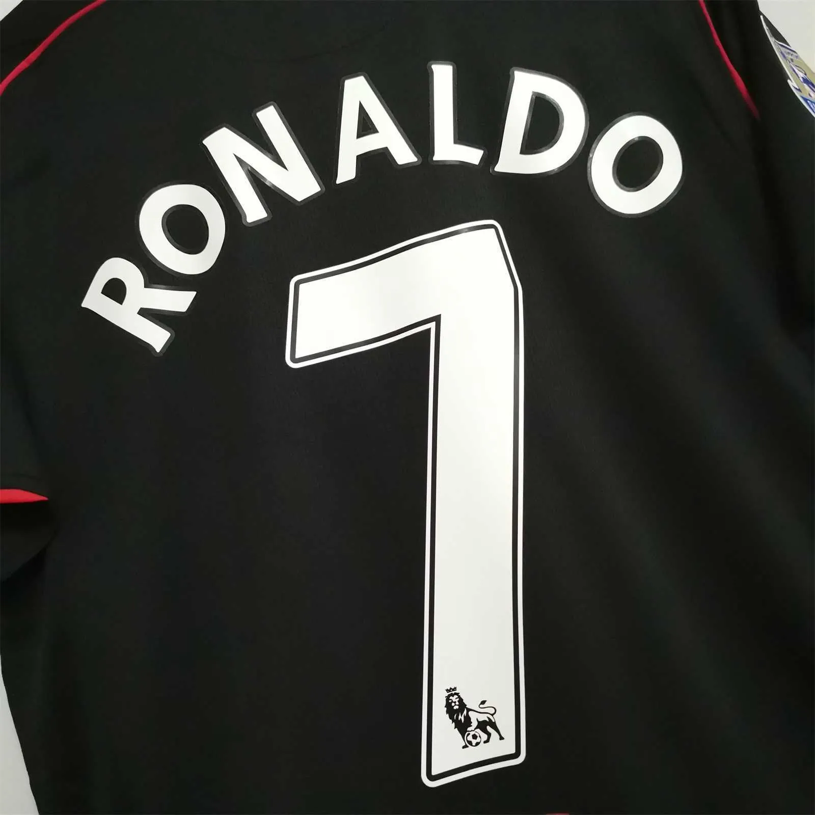 07-08 Manchester United away 5