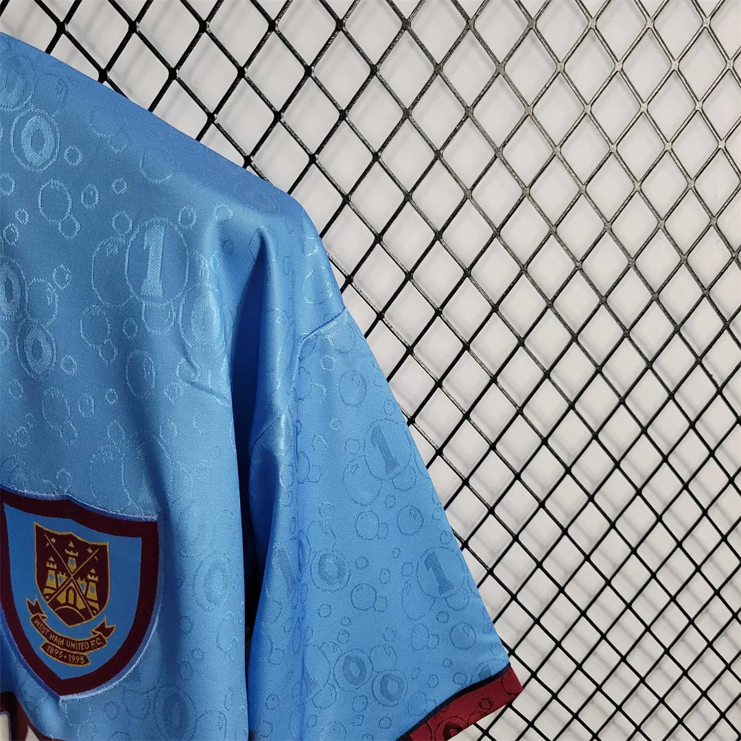 95-97 West Ham away 4