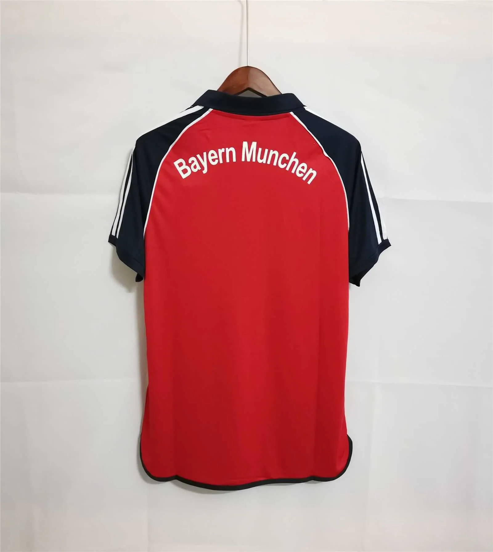 00-01 Bayern Munich Champions League home red 2