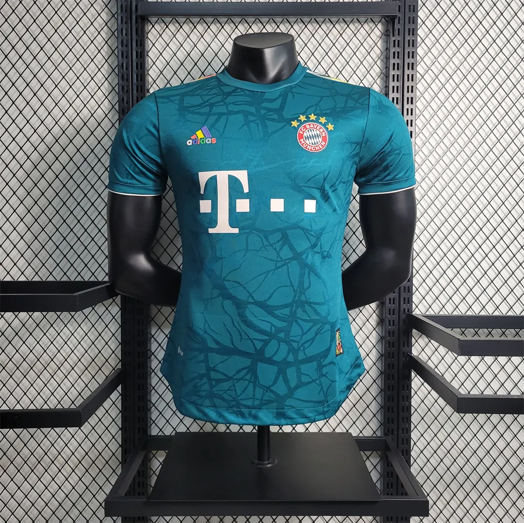 23-24 Bayern Co branded Special Edition player version 10