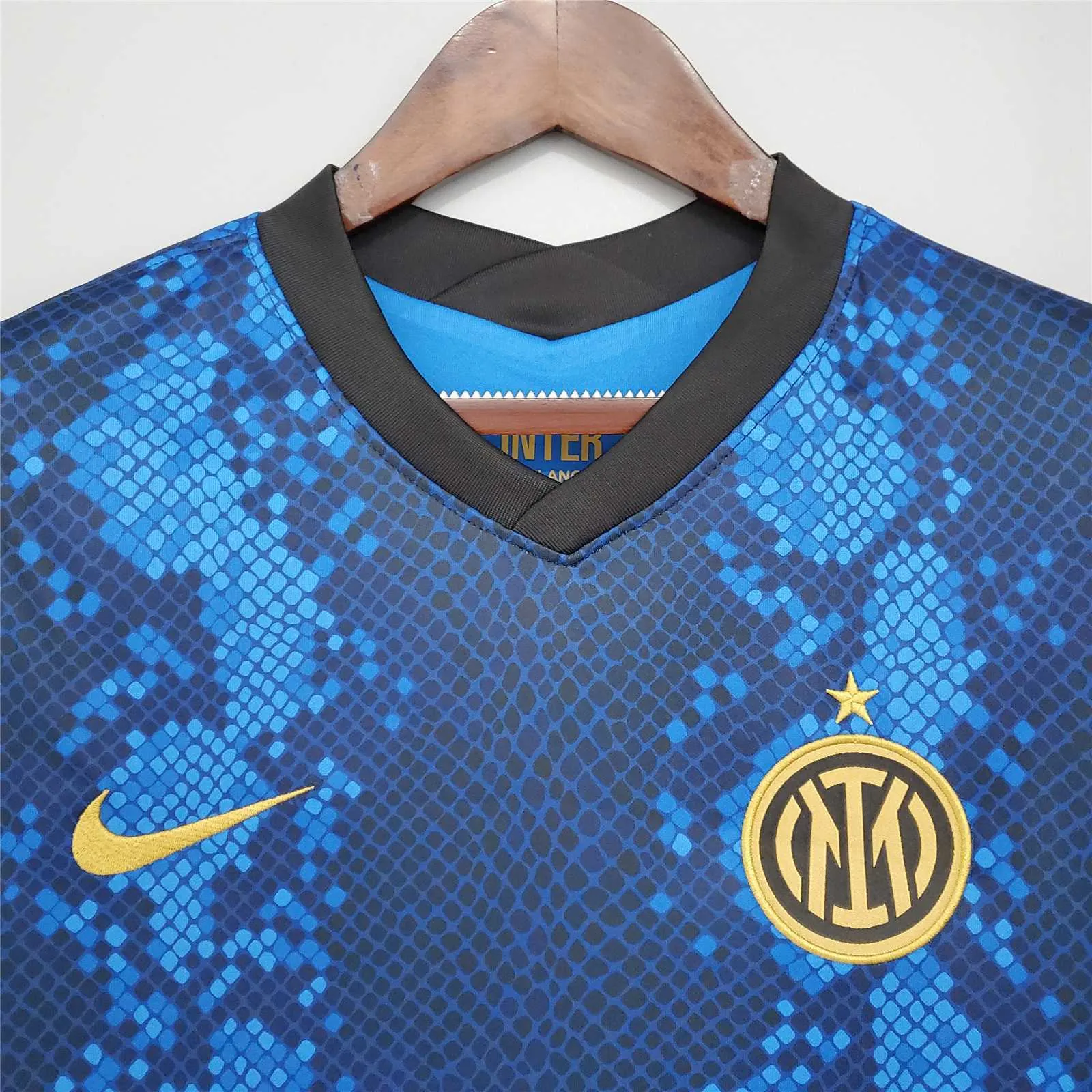 21-22 Inter Milan home 5