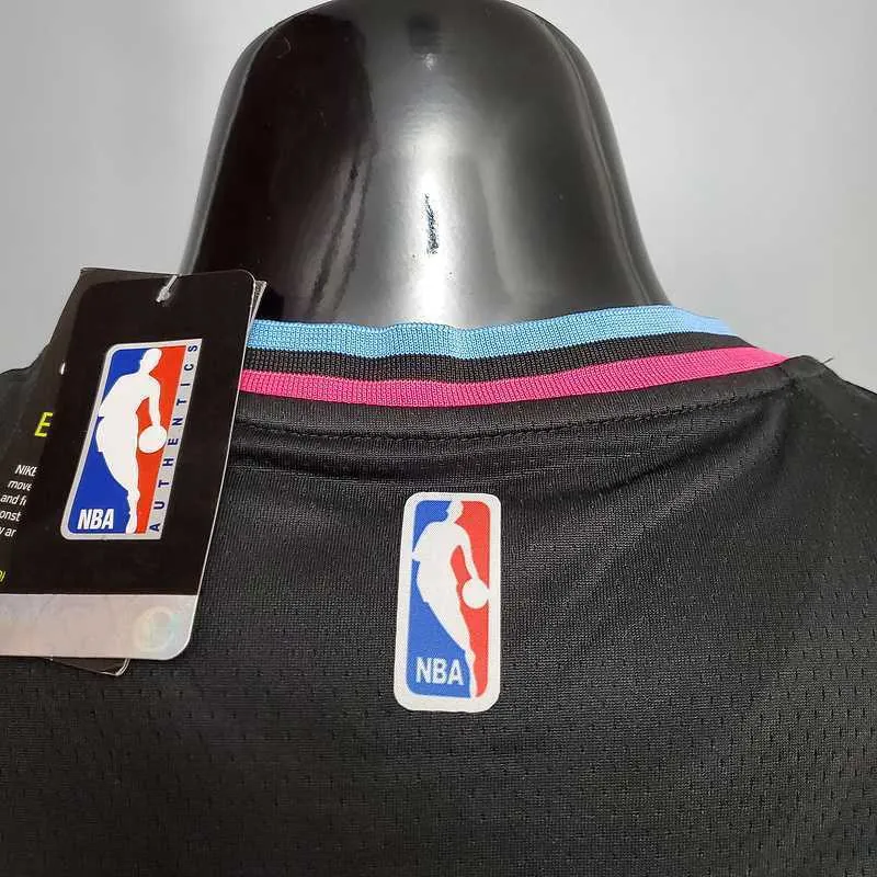 WADE #3 Miami Heat V-neck black 3