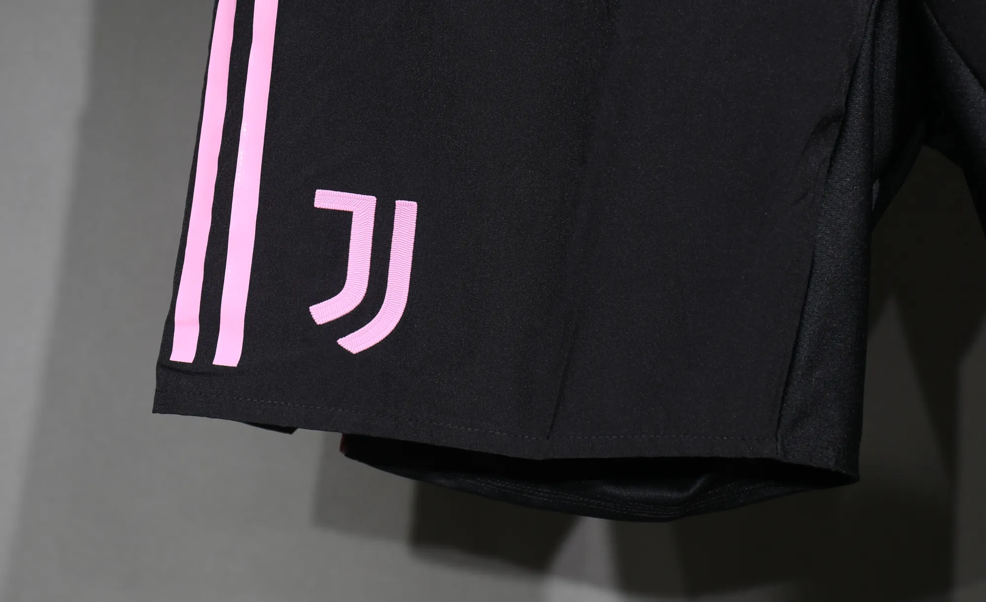 25-26 Juventus Home Black Player Version Shorts AAAAJersey Supplier Yupoo 3