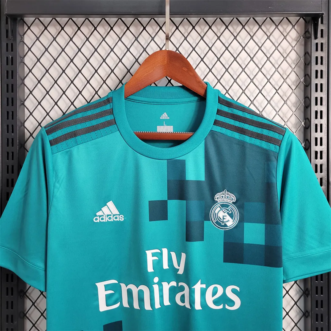 17-18 Real Madrid third away 9