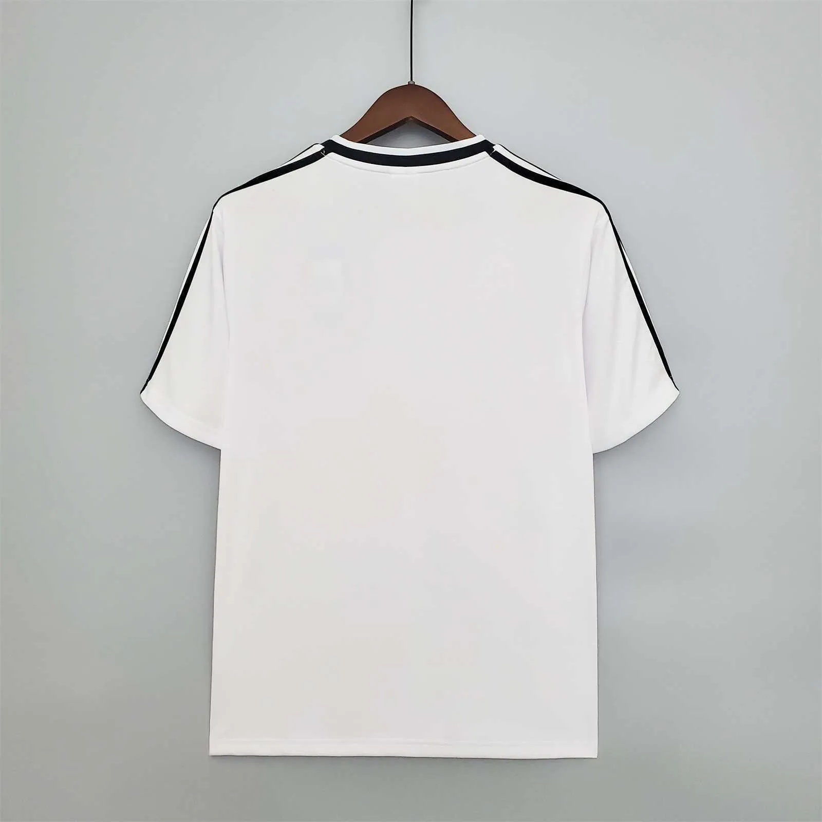 91 Colo-Colo home 6