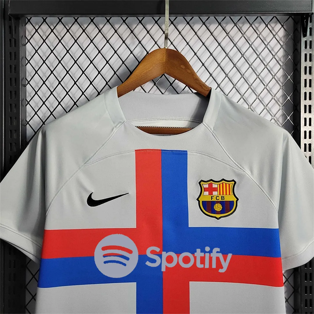 22-23 Barcelona third away 1