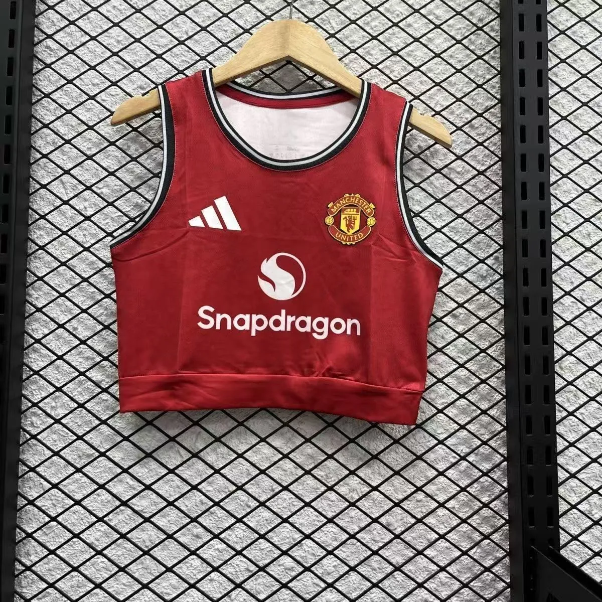 25-26 Manchester United Home Women Yoga Vest Kit Soccer T-Shirt AAAAJersey Supply Yupoo 2