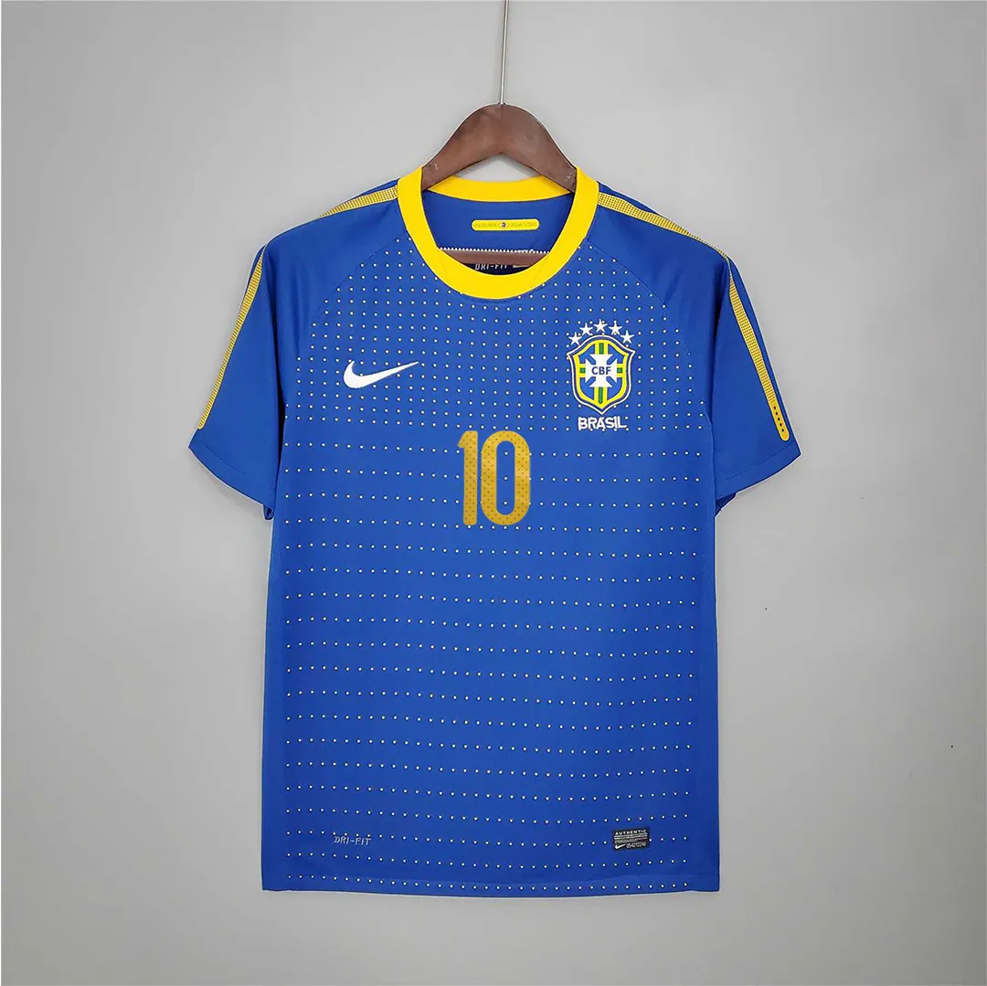 2010 Brazil away 12
