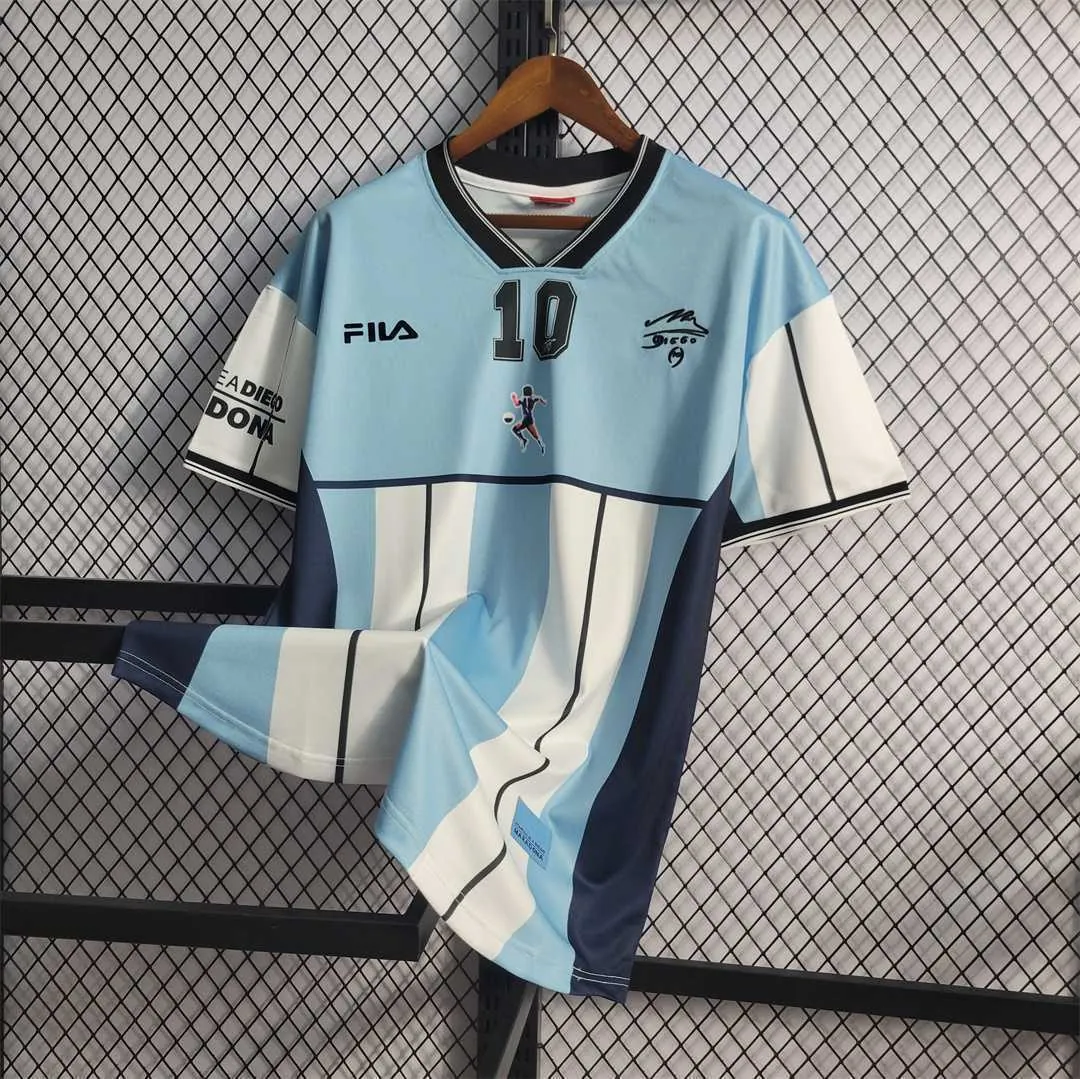 2001 Argentina Maradona #10 Commemorative Edition 4