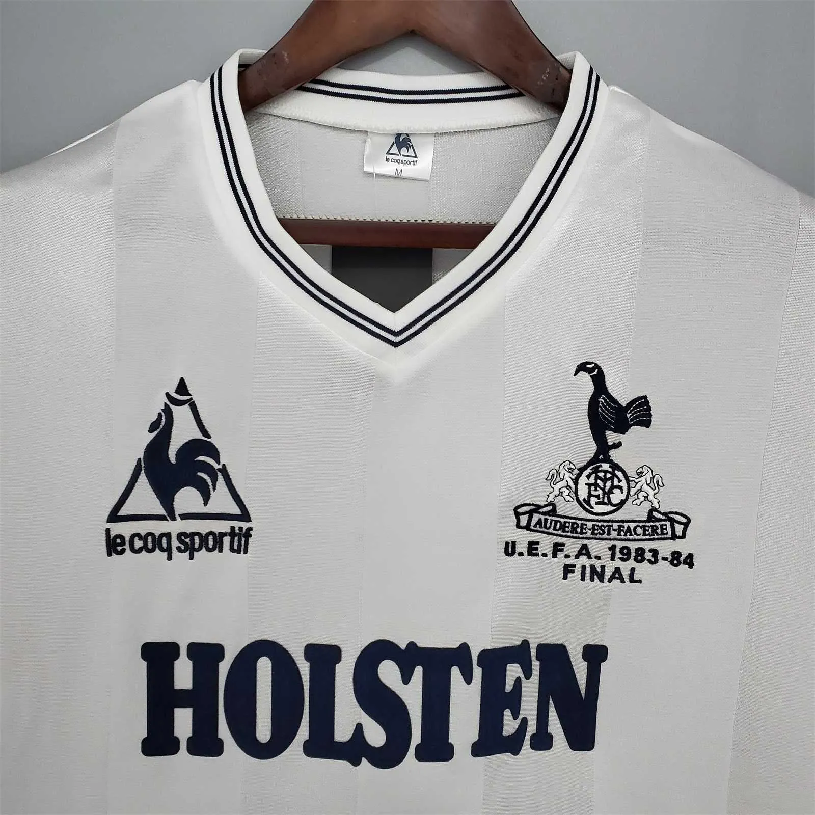 83-84 Tottenham Hotspur home 3