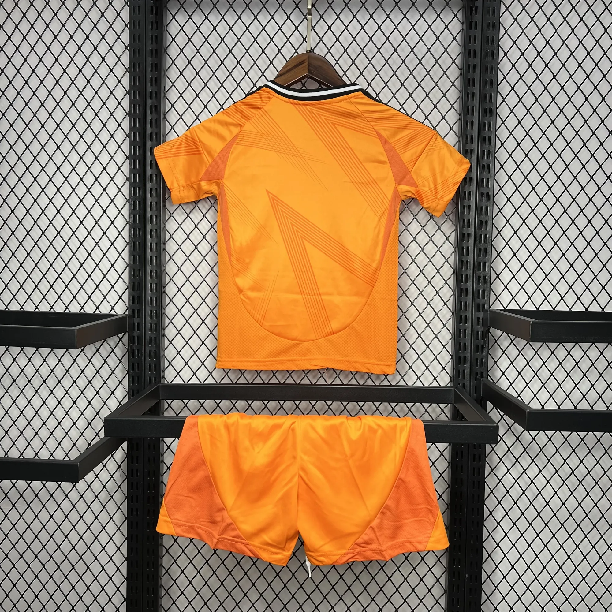 24-25 Real Madrid Away Kid Kits Youth Apparels AAAAJersey Wholesale Yupoo 1