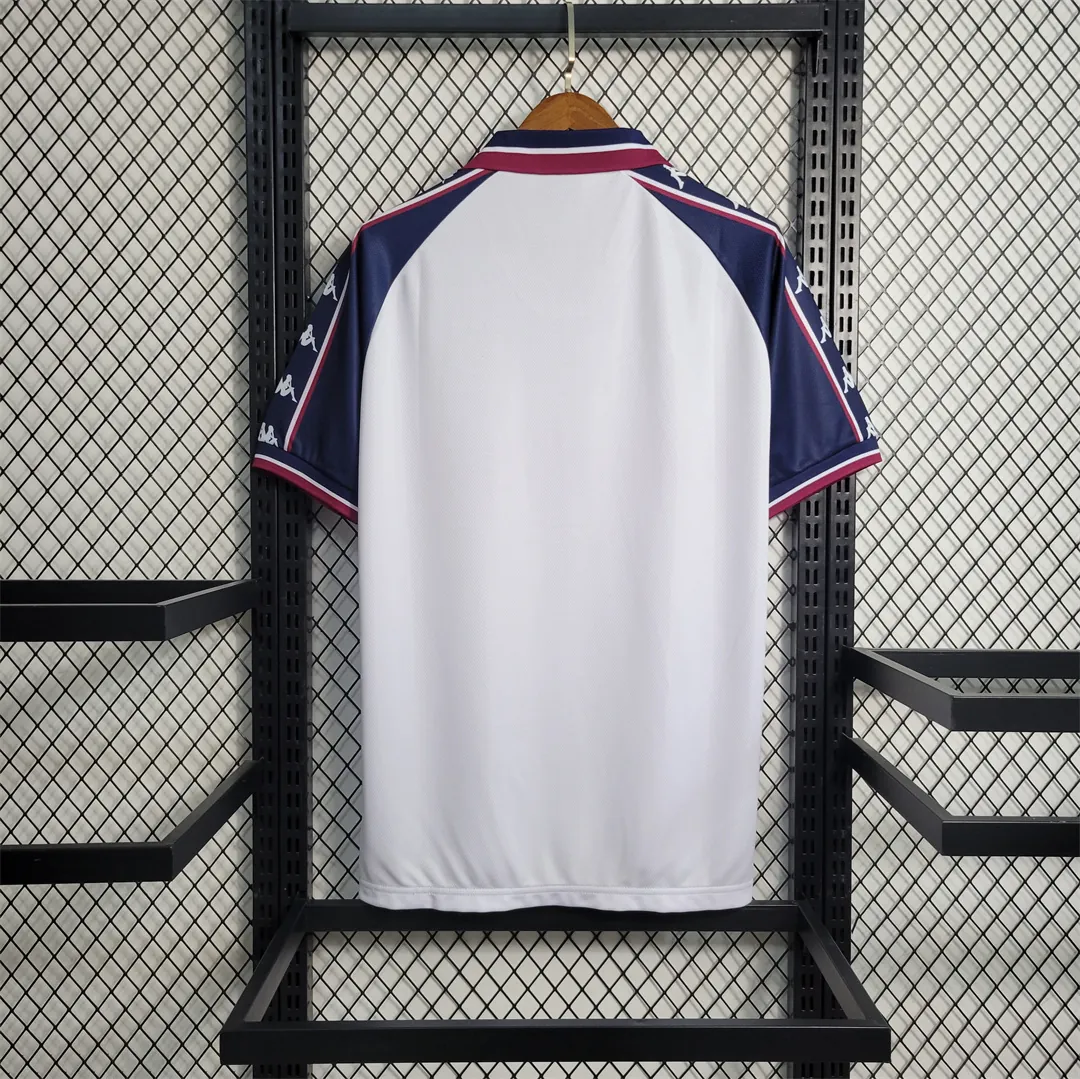 97-98 Manchester City away 4