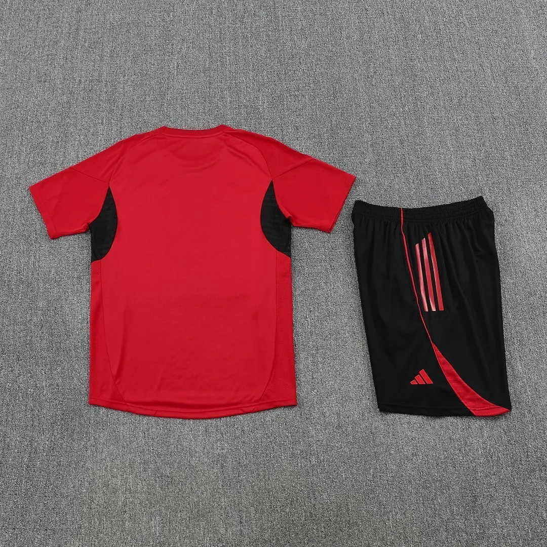 25-26 Manchester United Red Training Kits Football Tracksuits 1