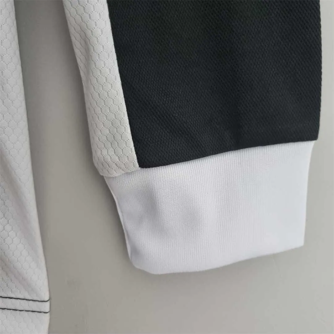 22-23 Colo-Colo away long sleeve 2
