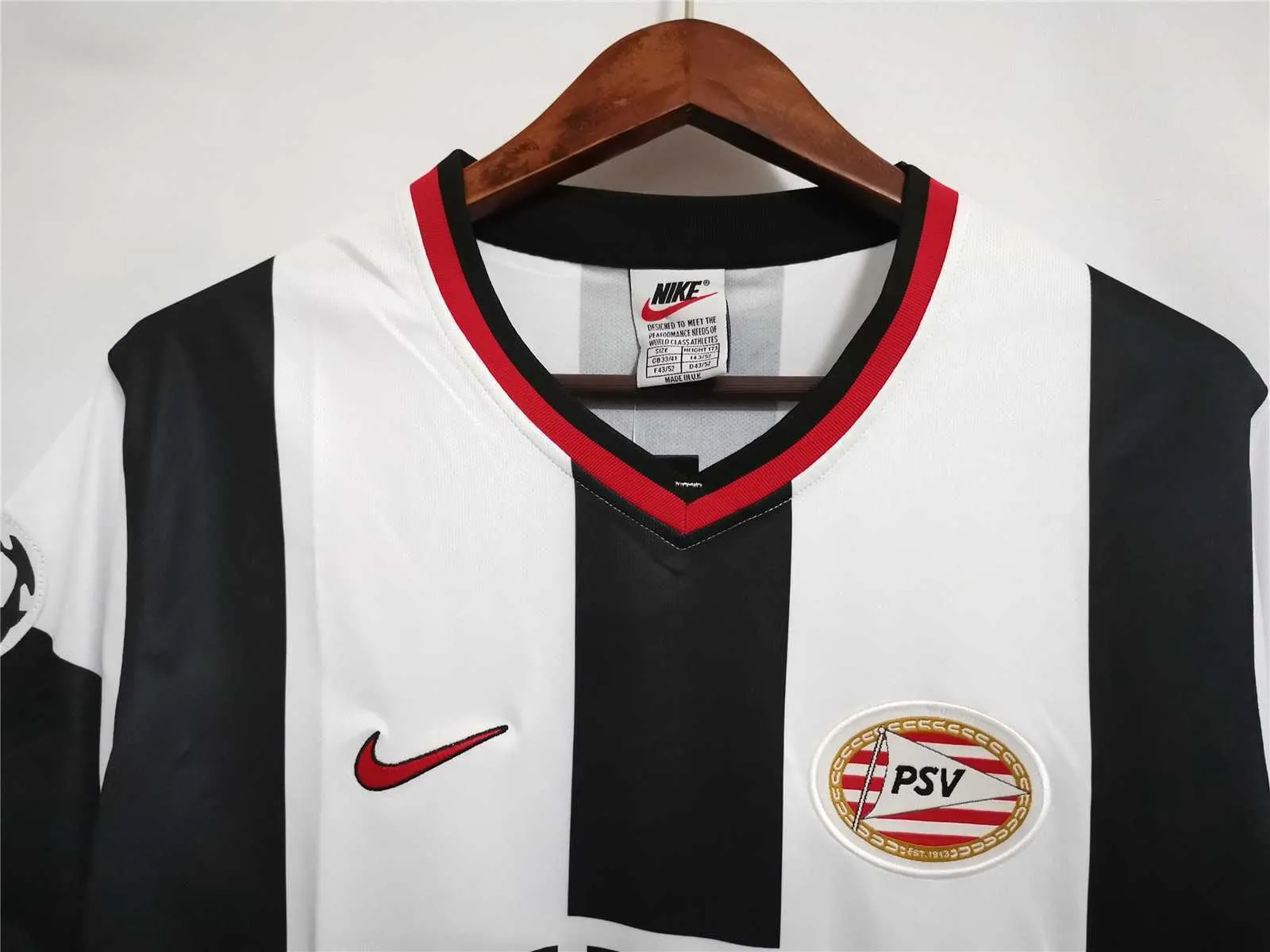 98-99 PSV away blackwhite 5