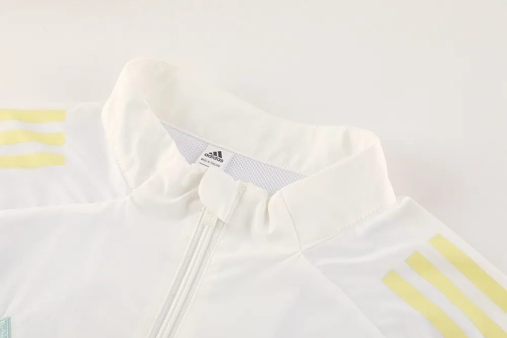 25-26 Juventus Windbreaker White Jacket AAAAJersey Supply Yupoo 3