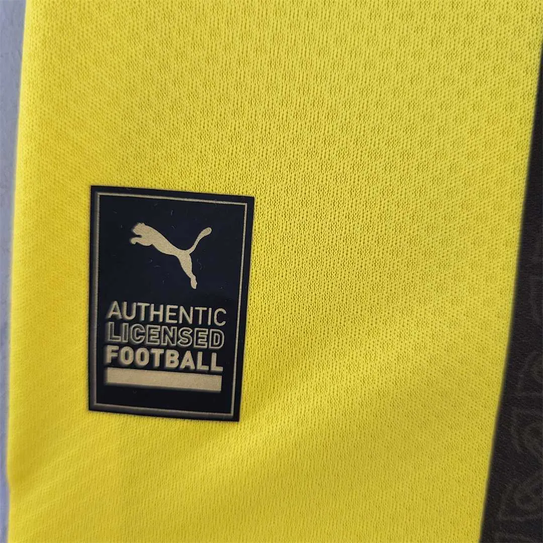 22-23 Dortmund home 2