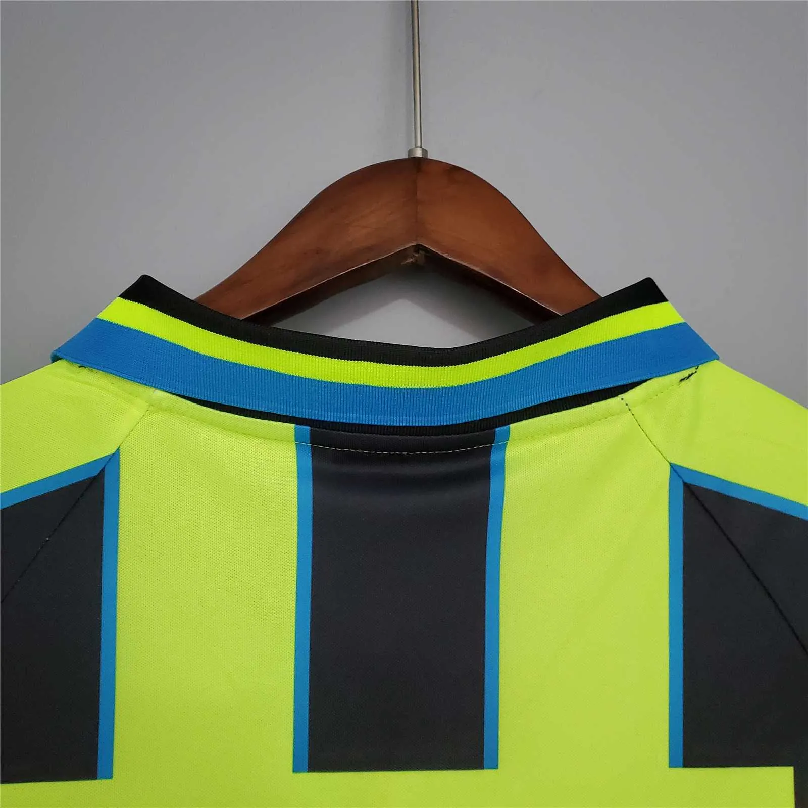 98-99 Manchester City away 9