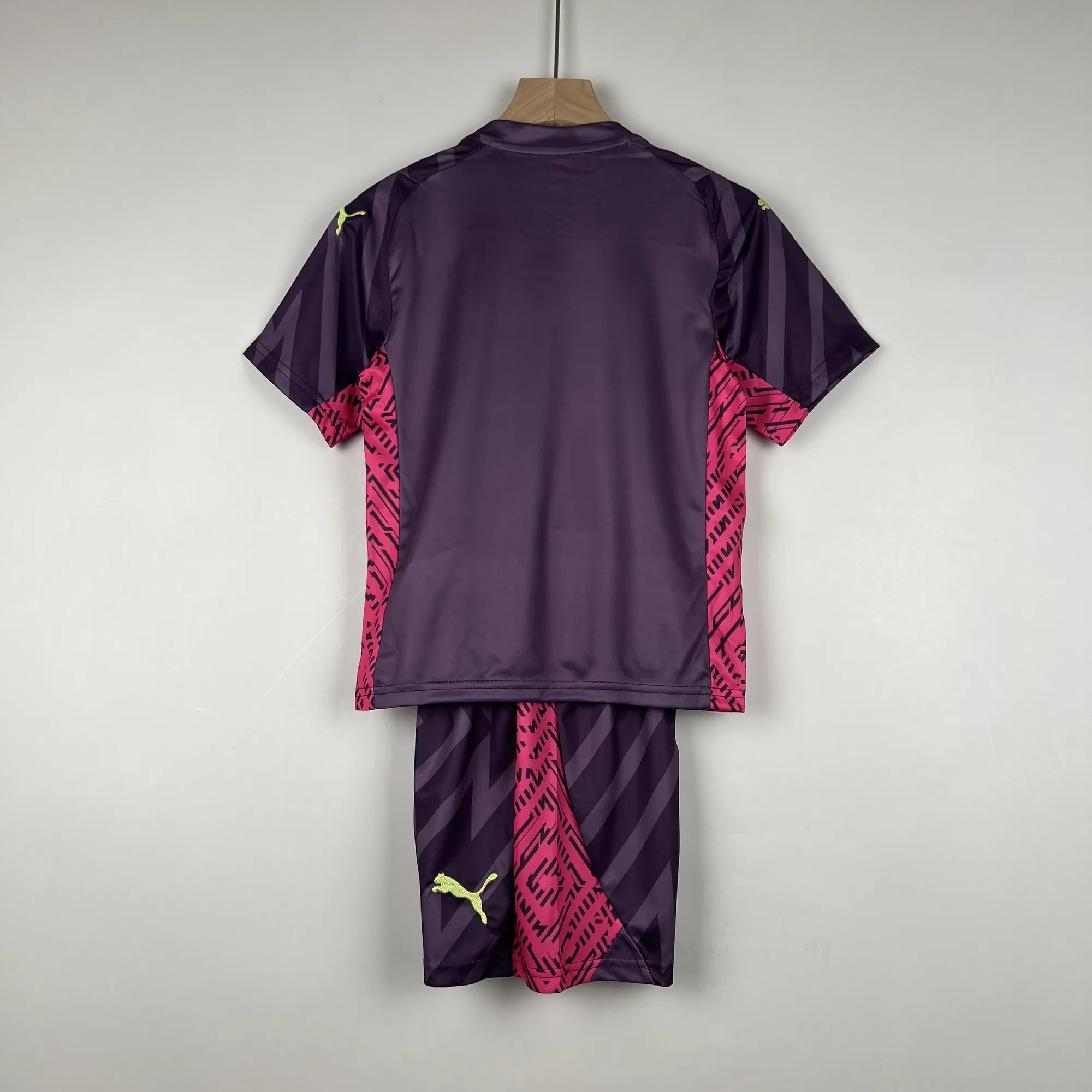 23-24 Kids Goalkeeper Manchester City Size 16-28 4