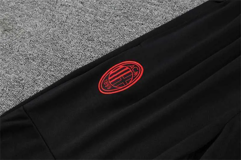 AC Milan Polo blackred Team Badge 10