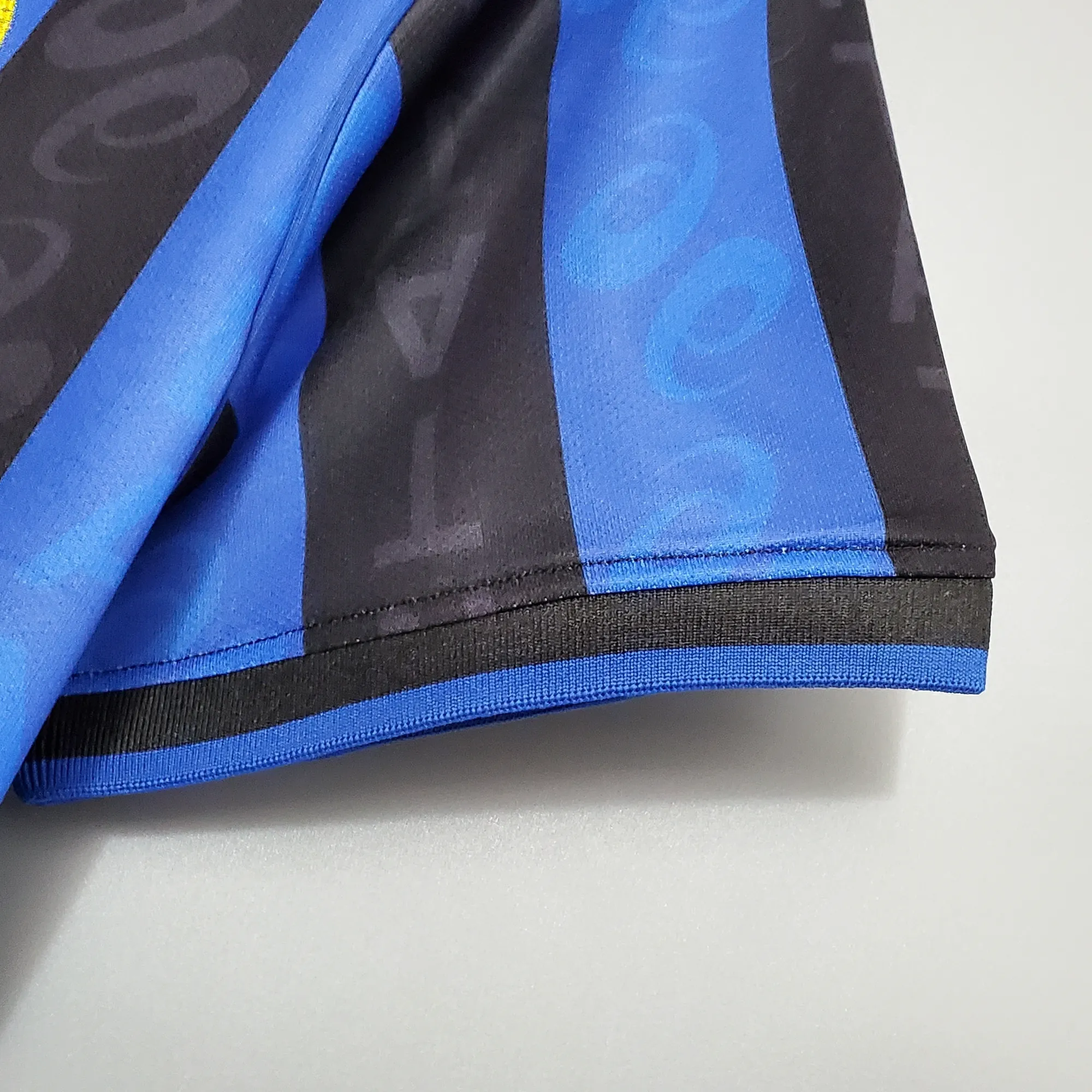 96-97 Atalanta home 3