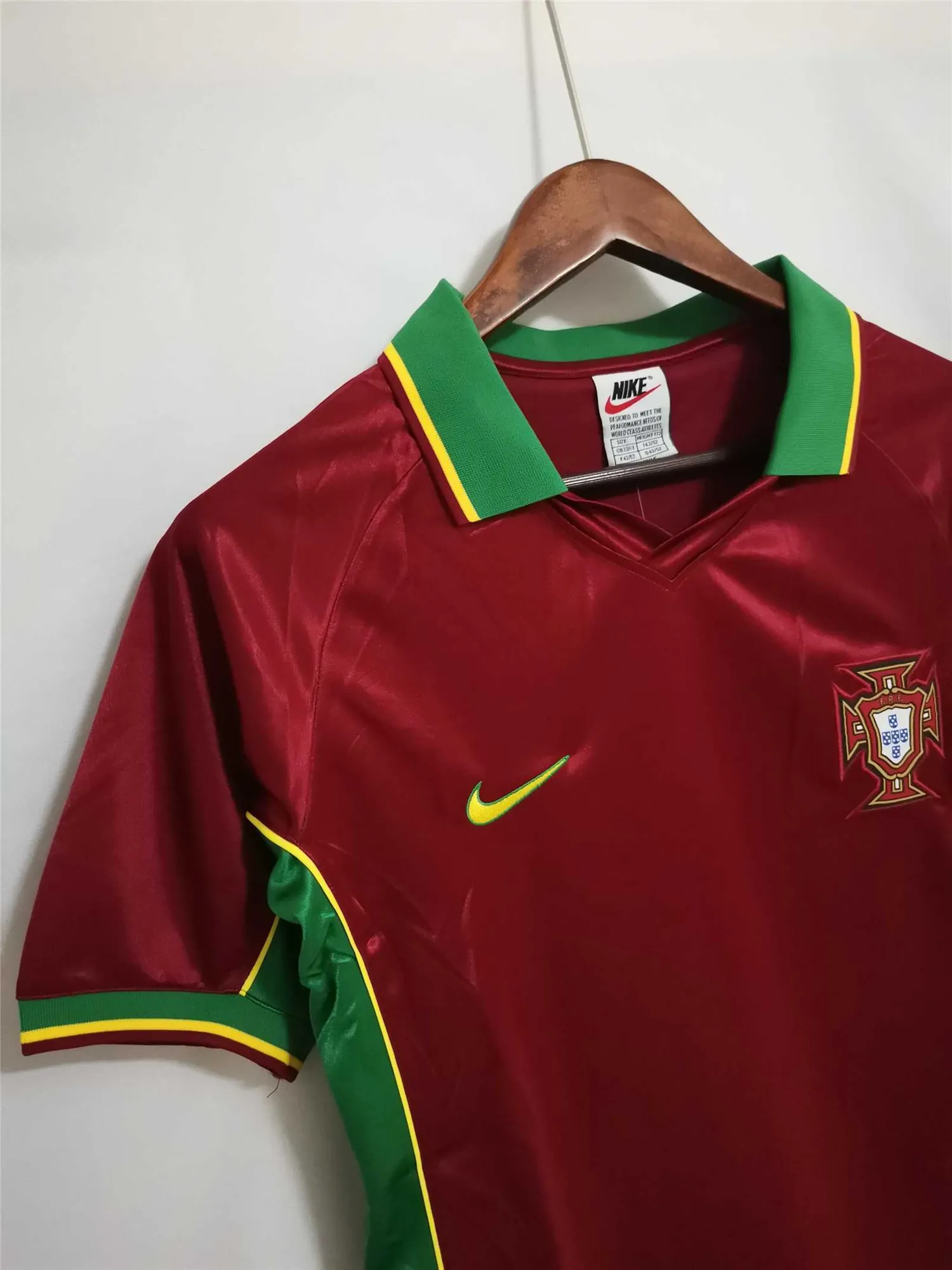 1998 Portugal home red 4