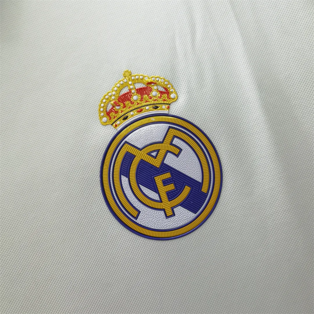 16-17 Real Madrid home 4