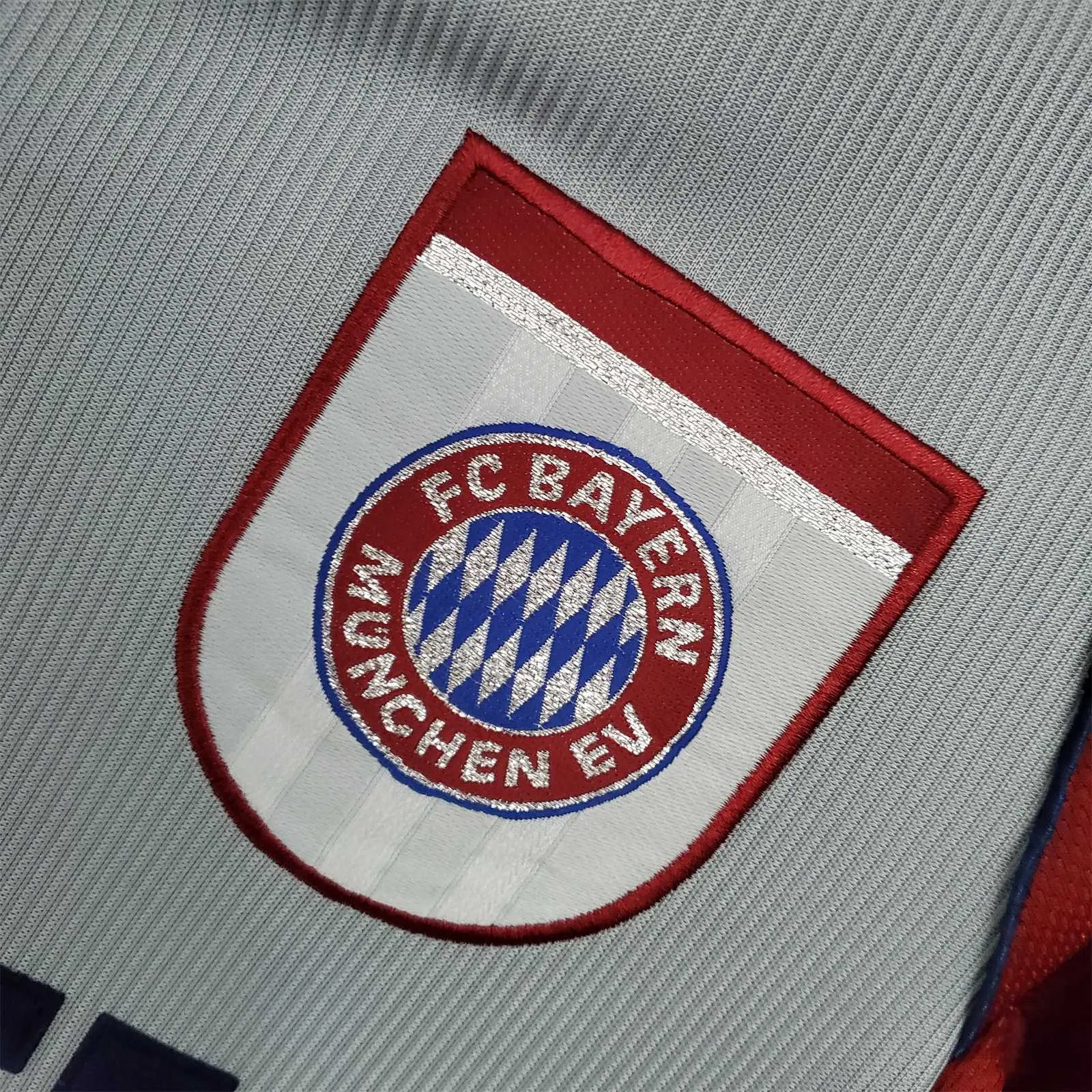 98-99 Bayern Munich away 4
