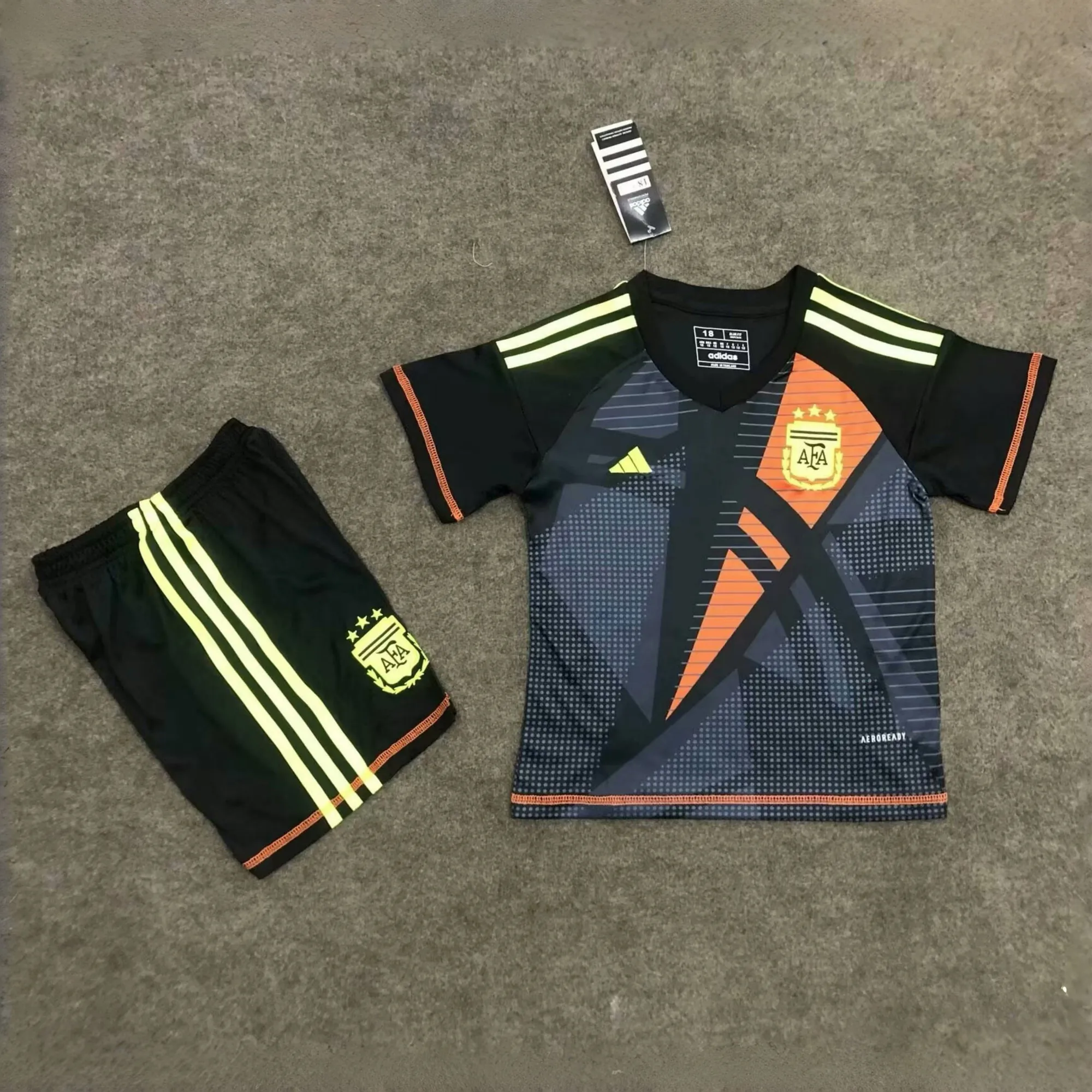 2024 Argentina Goalkeeper Kid Kits Black Youth Apparels AAAAJersey Wholesale Yupoo 2