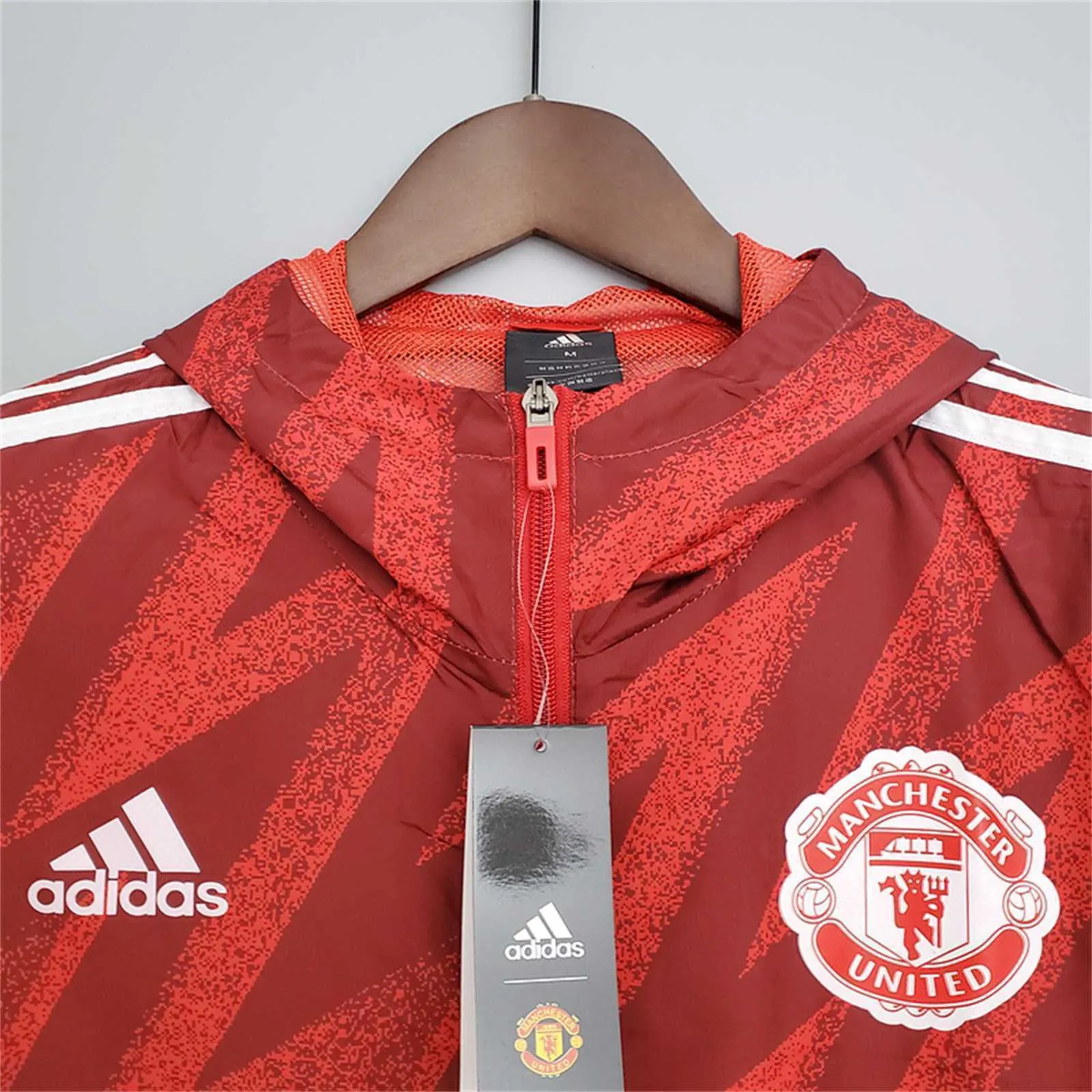 21-22 Manchester United red windbreaker 1