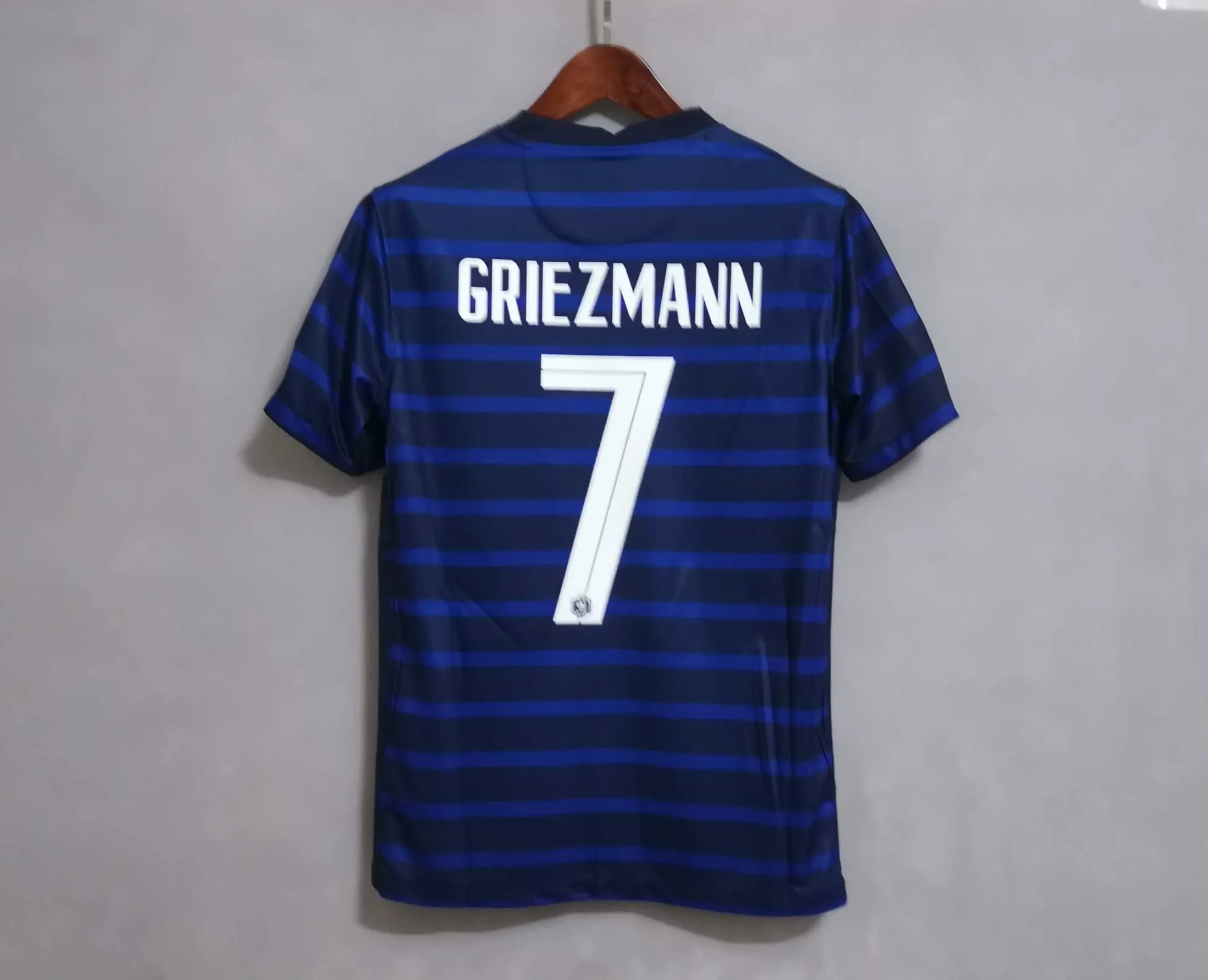 2020 France home 2