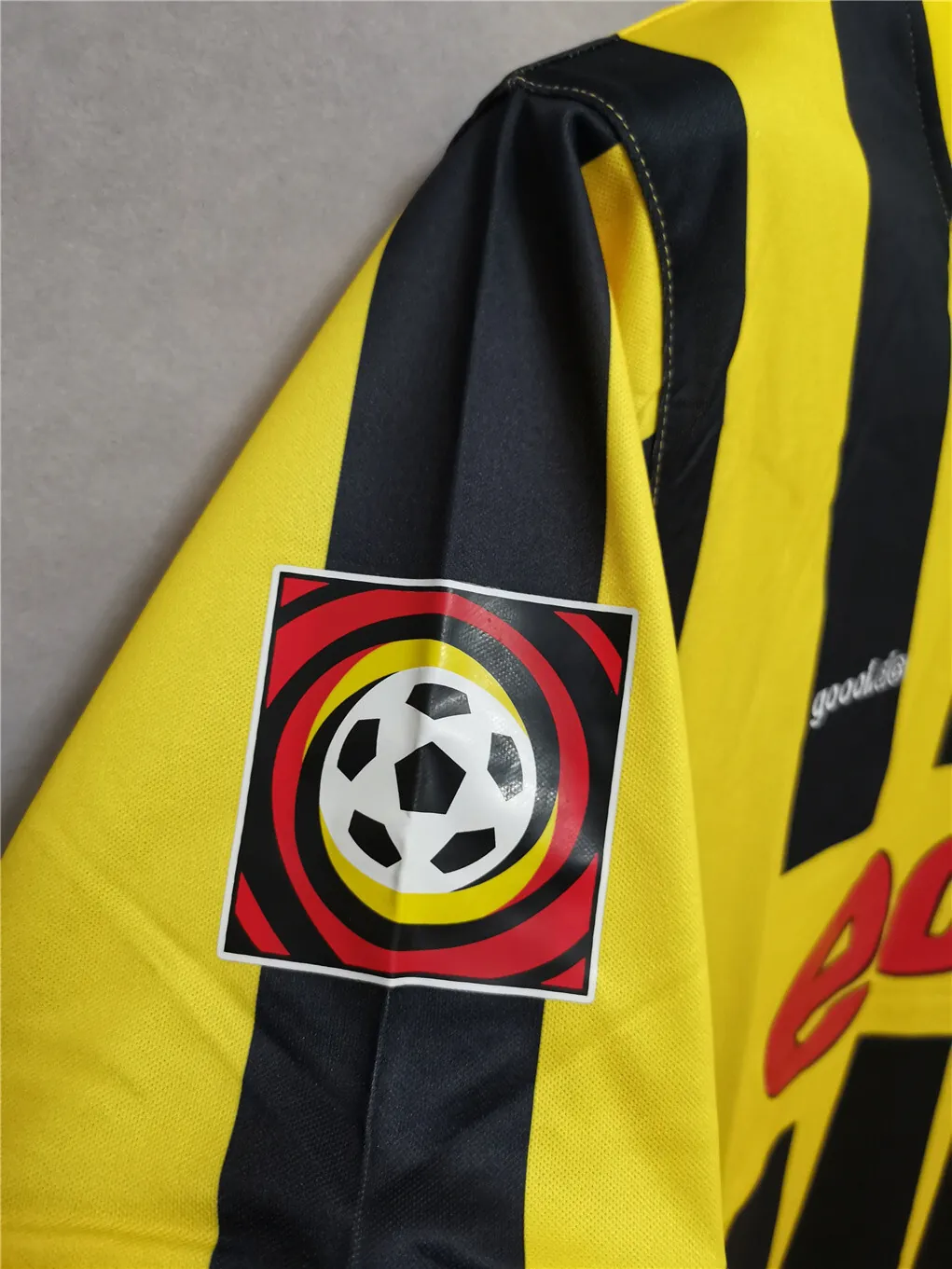 2000 Dortmund home yellow 8