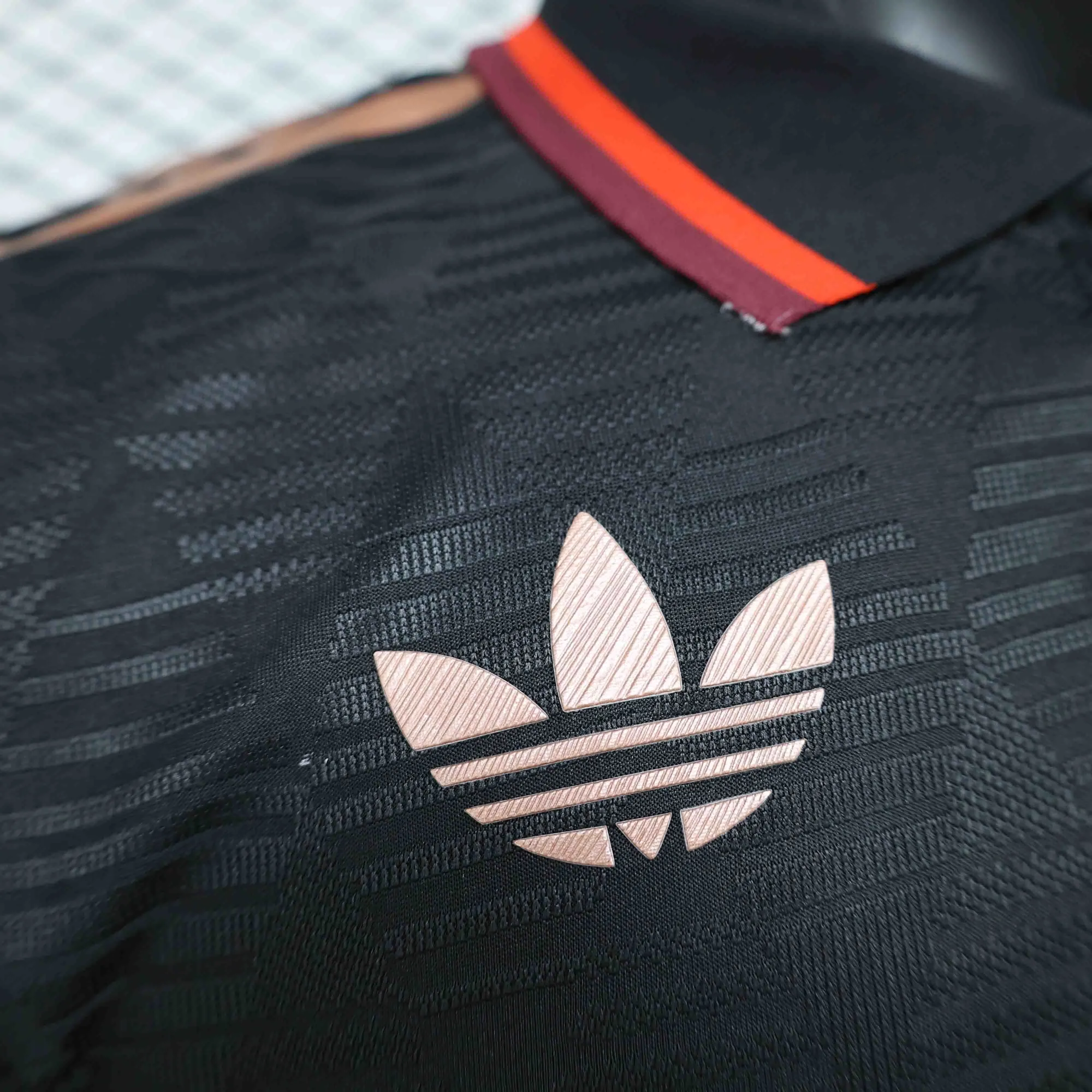 24-25 Bayern Munich OG Black Player Version Shirt AAAAJersey Supplier Yupoo 1