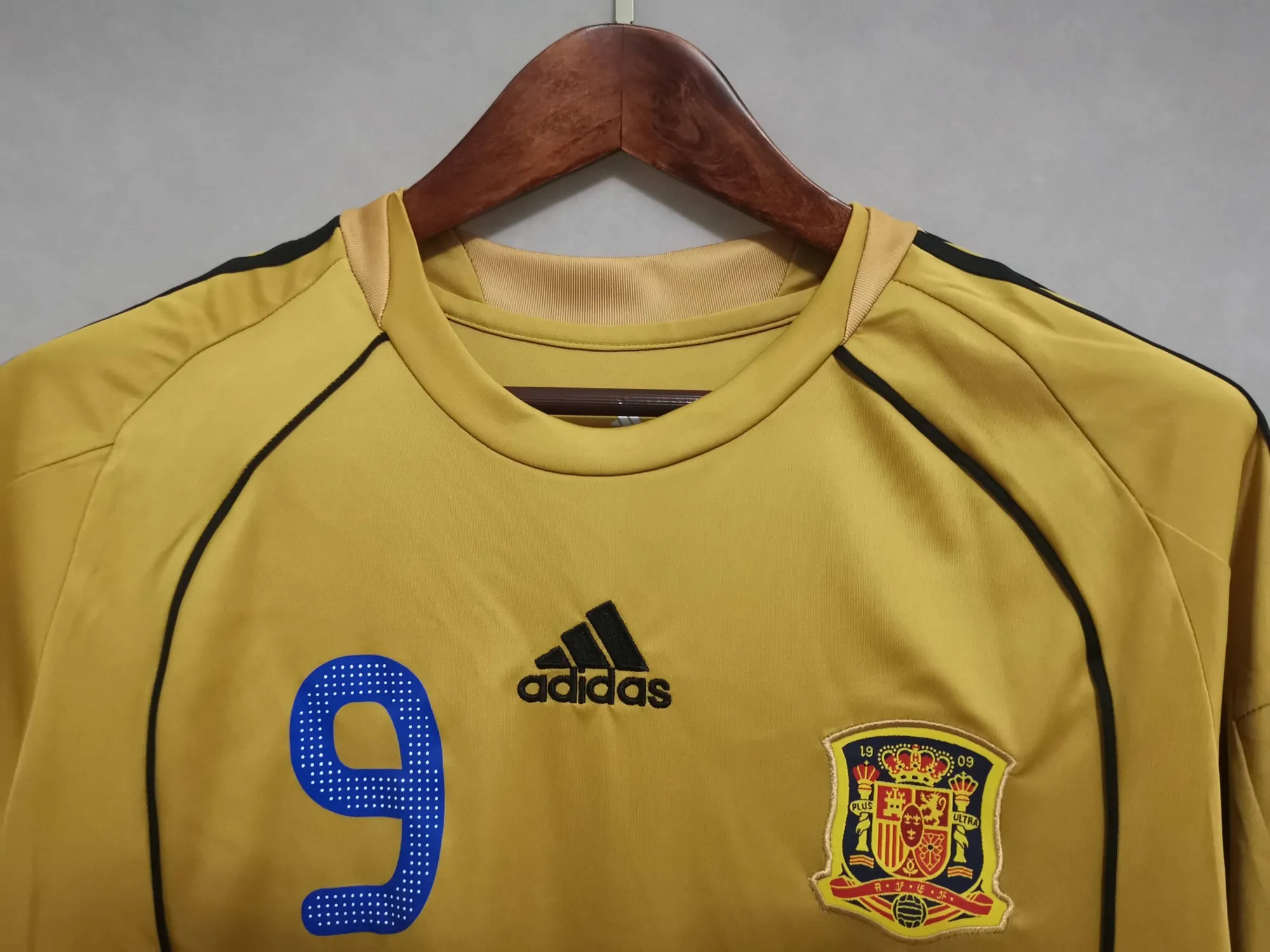 2008 Spain away 7