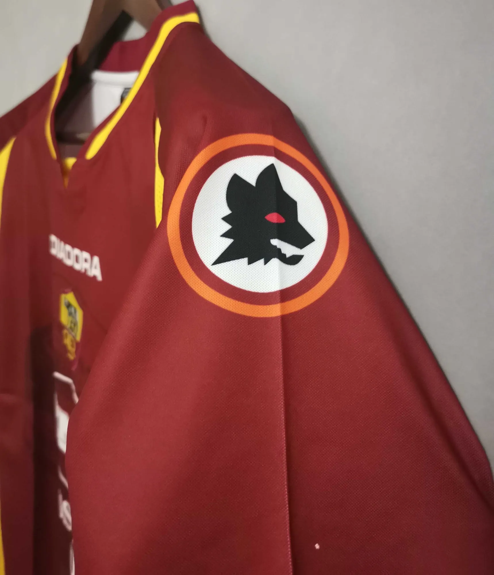 97-98 Roma home 4